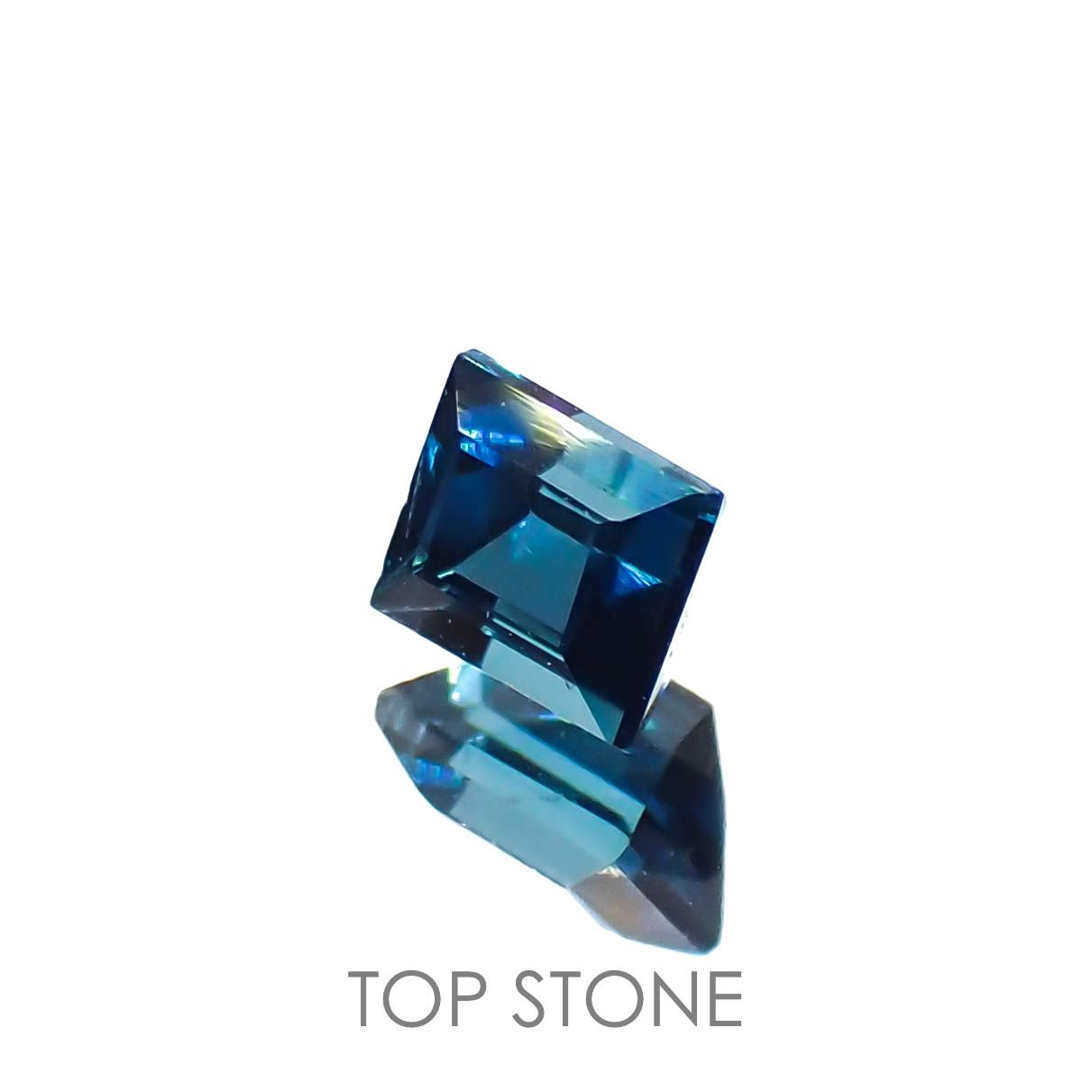 インディゴライト(宝石名トルマリン)アフガニスタン産 0.24ct 識別済[221219665]3.5x3mm前後