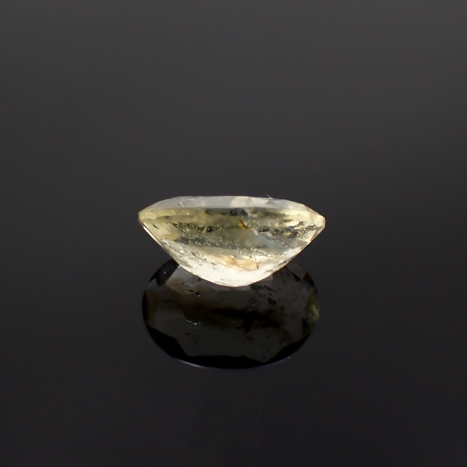 リビアングラス 発見地：エジプト・リビア砂漠 2.77ct[221018190]12.1x8.8mm前後