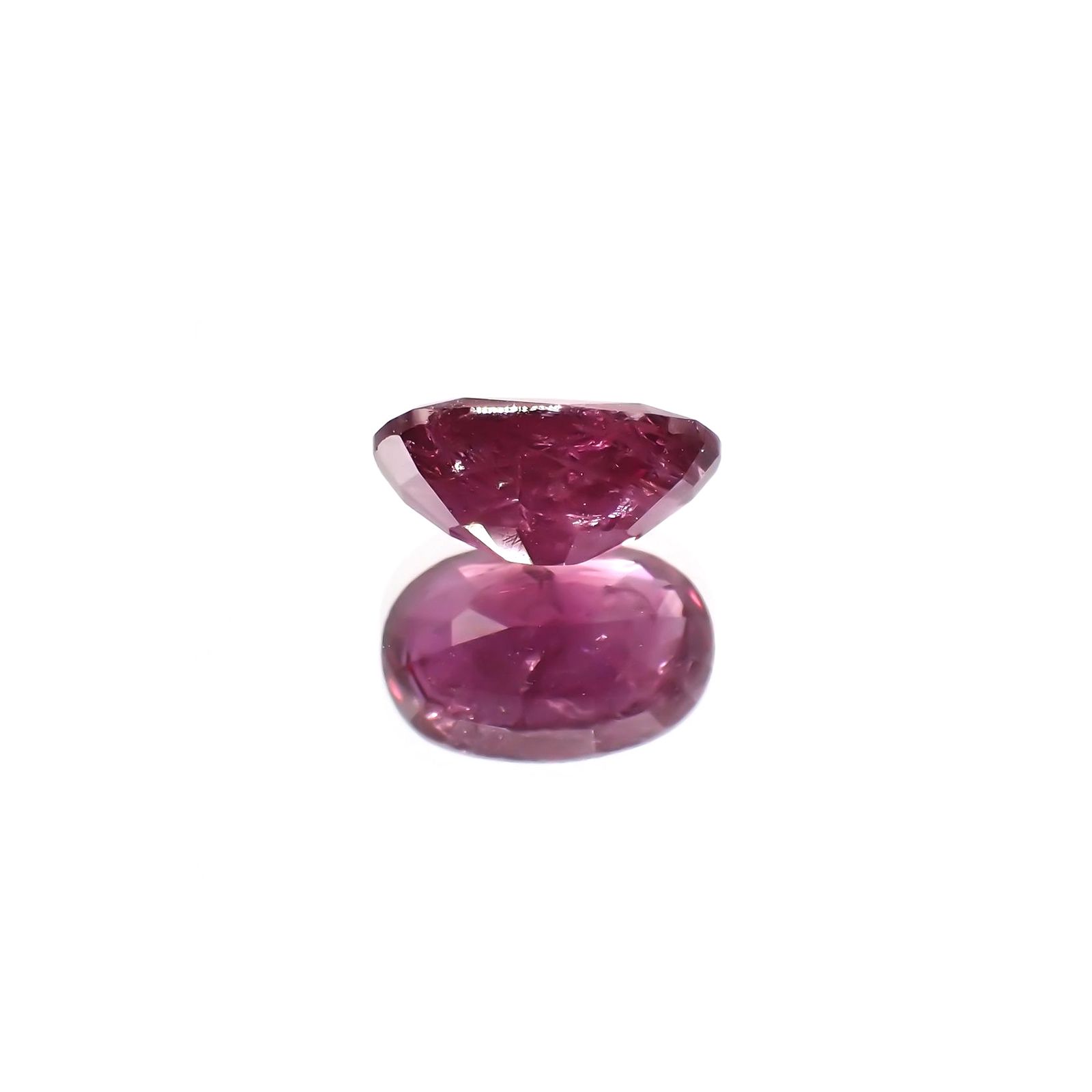 パープルサファイア(宝石名パープル・サファイア) カシミール地方産 1.633ct ソ付(彩珠)[210310235]8.4×5.6mm前後