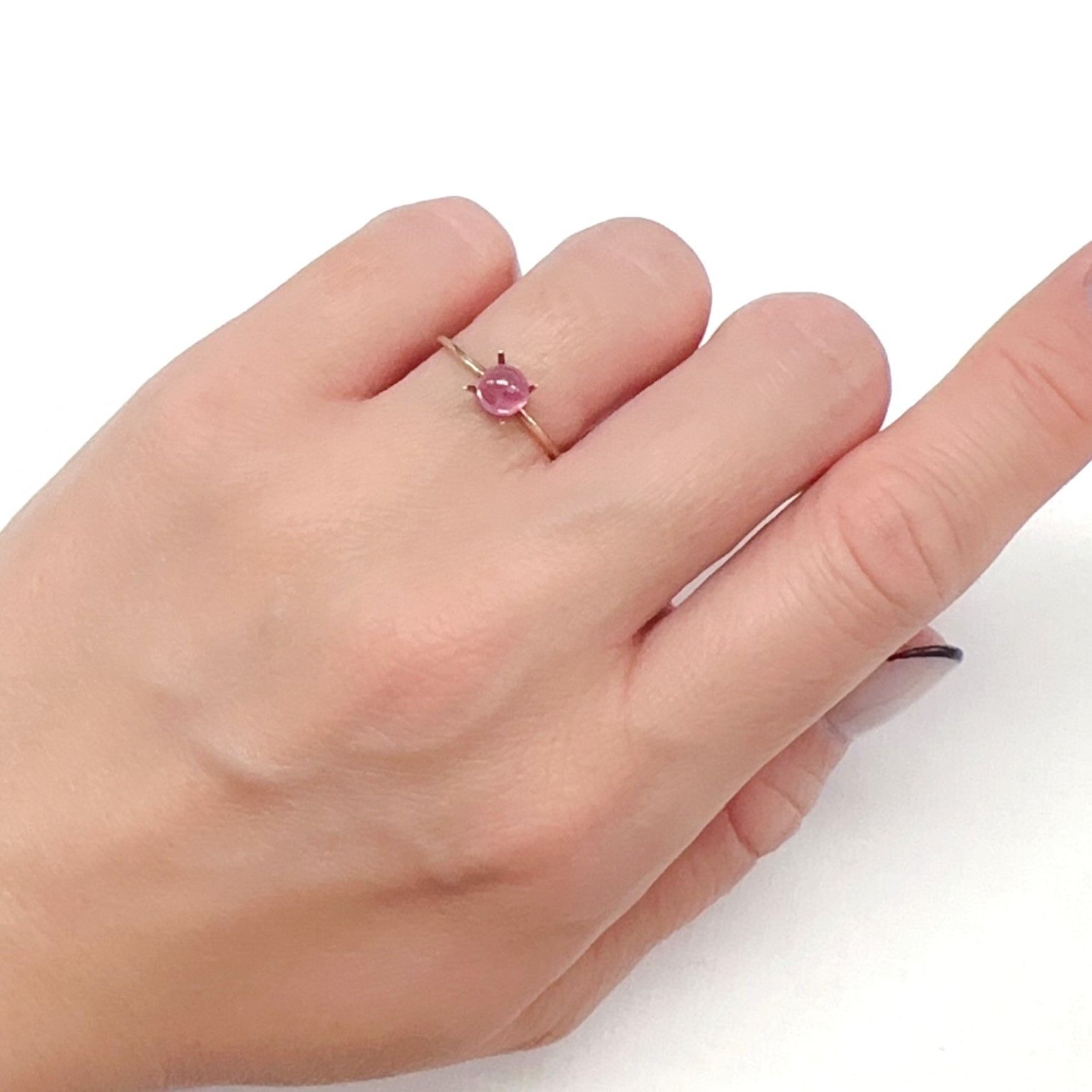 ペツォッタイト(ラズベリル)(宝石名ペツォッタイト)マダガスカル産 0.756ct ソ付(彩珠)[240226151]4.9x4.9mm前後