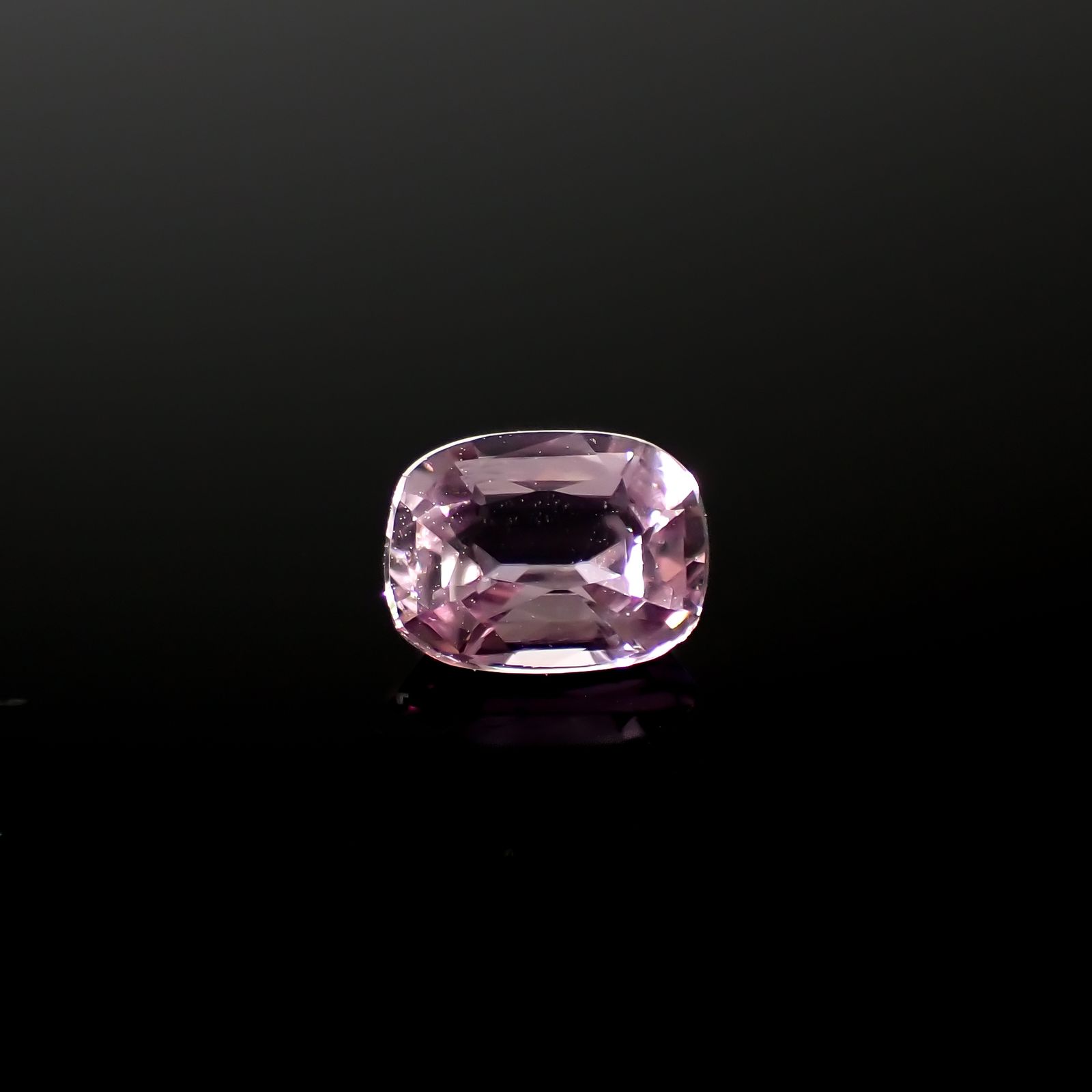 カラーシフト ピンクダイアスポア アフガニスタン産 0.95ct[240326995]6.7x5.1mm前後