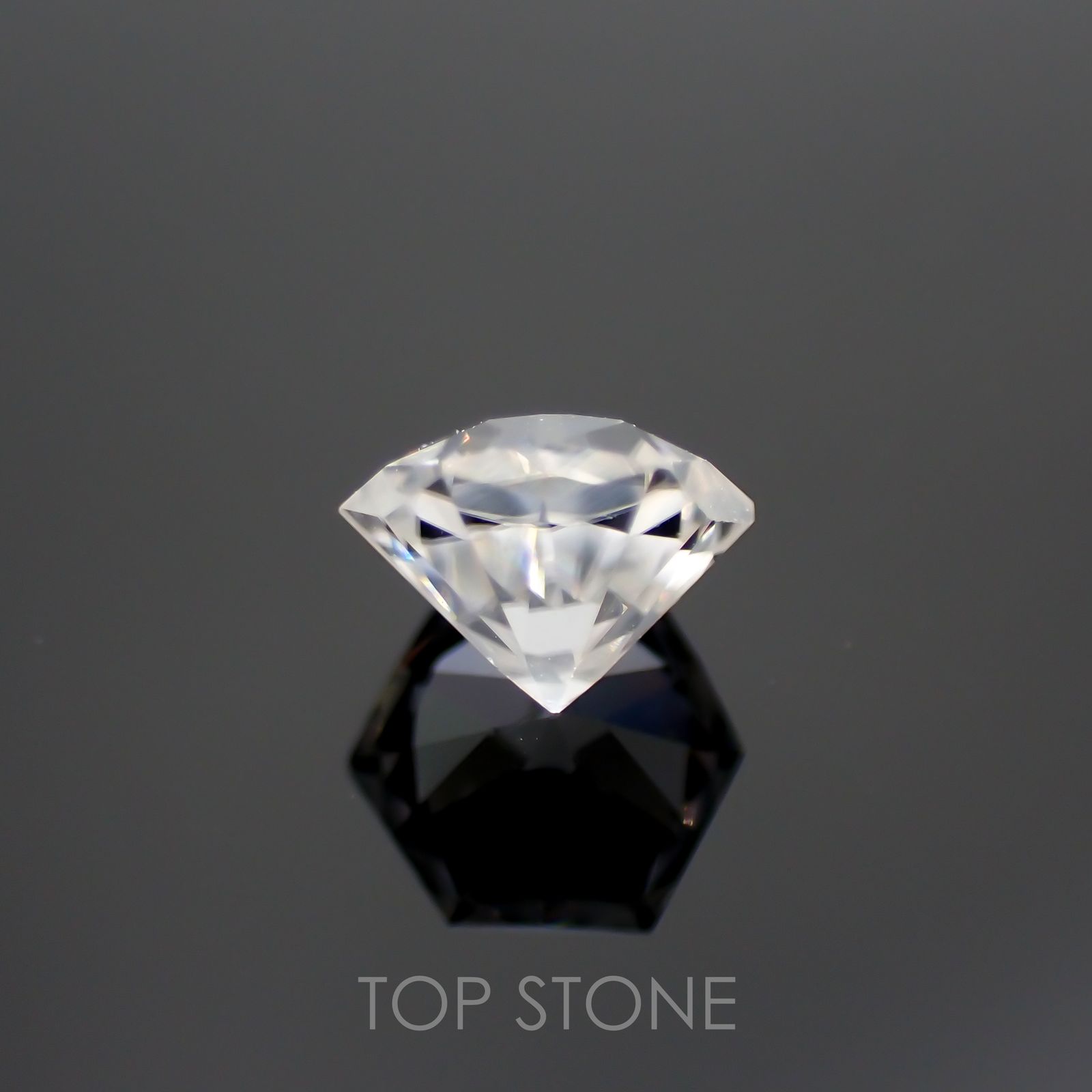 ◇ヘキサゴンカット◇カラーレスジルコン(宝石名ホワイト・ジルコン)スリランカ/カンボジア産 0.82ct 識別済[220114267]4.7x4.6mm前後