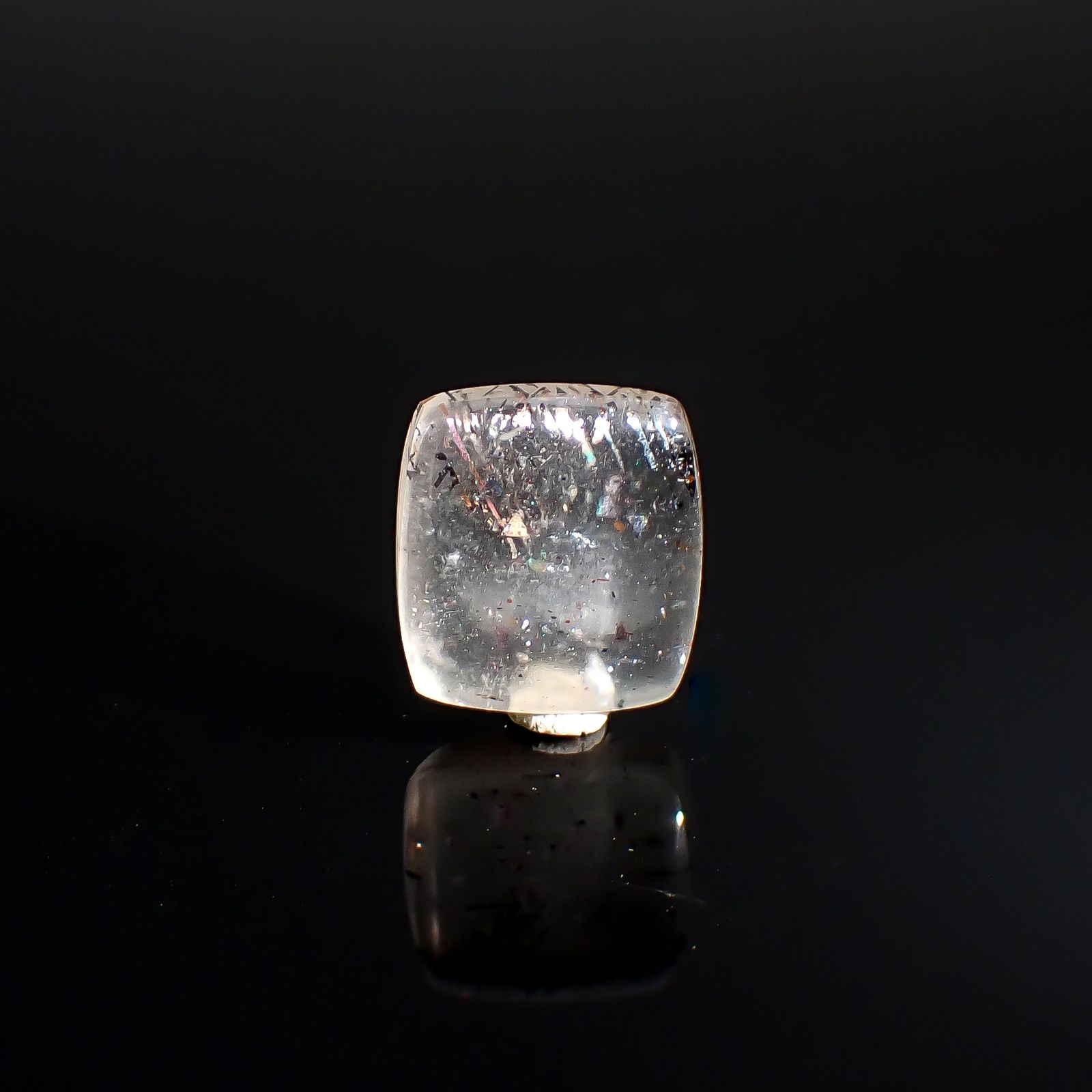 レインボーラティスサンストーン オーストラリア産 3.89ct / 11.7x10.5mm前後 [260632526]