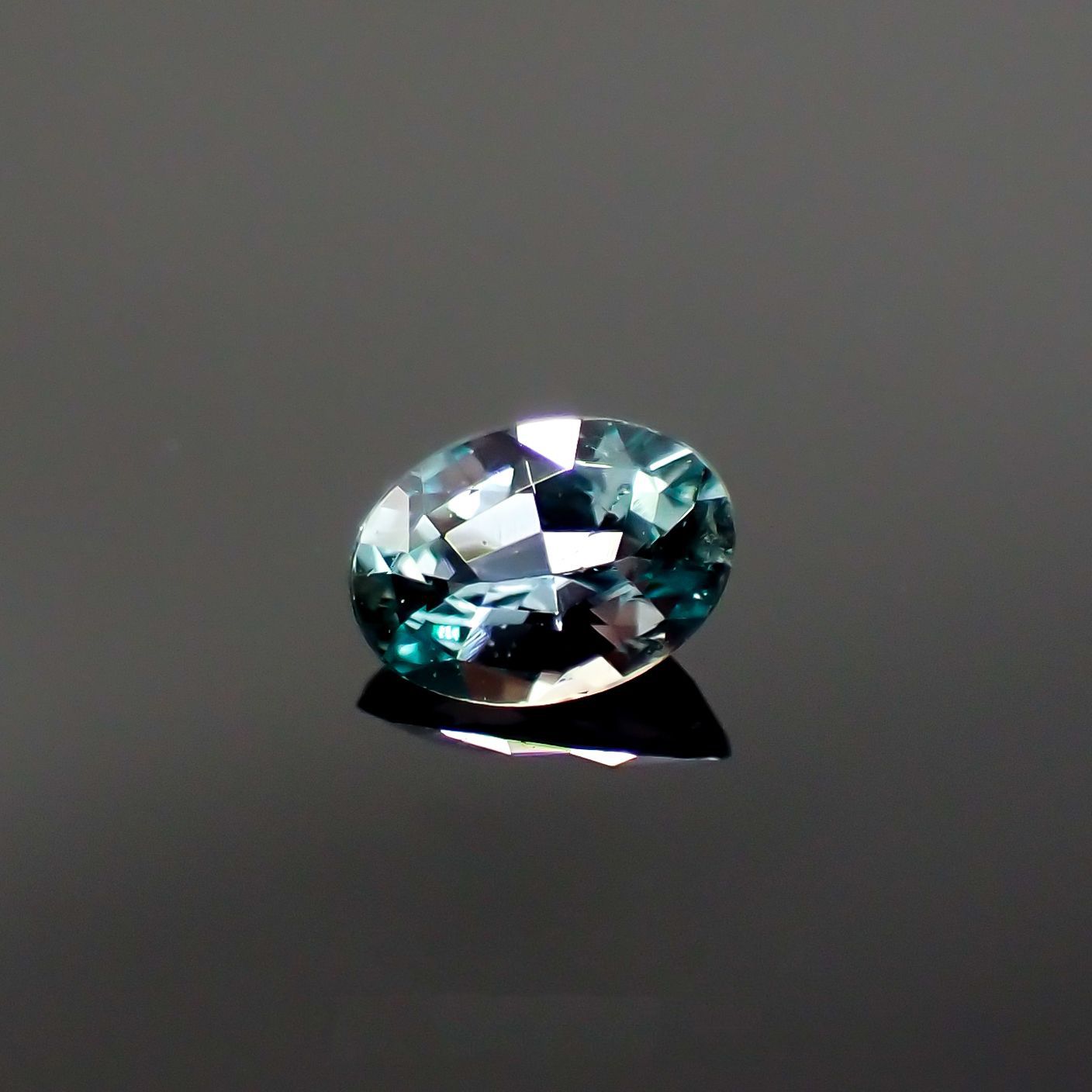 アレキサンドライト ブラジル産 ルース 0.11ct[210711873]3.5×2.5mm前後
