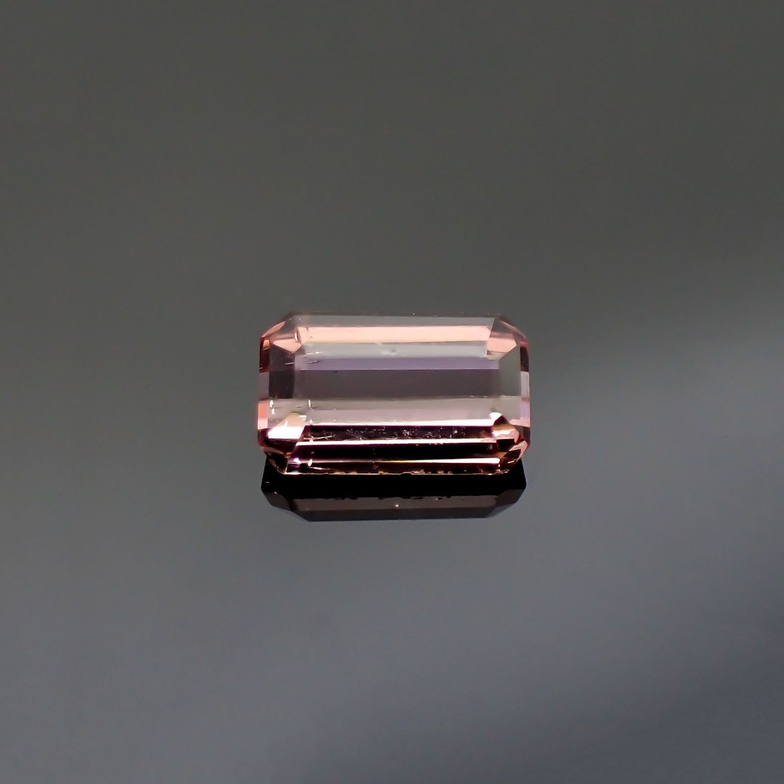 ローズピンクトルマリン(宝石名ピンク・トルマリン)ブラジル/アフリカ産 0.67ct 識別済[220114863]6.6x4mm前後