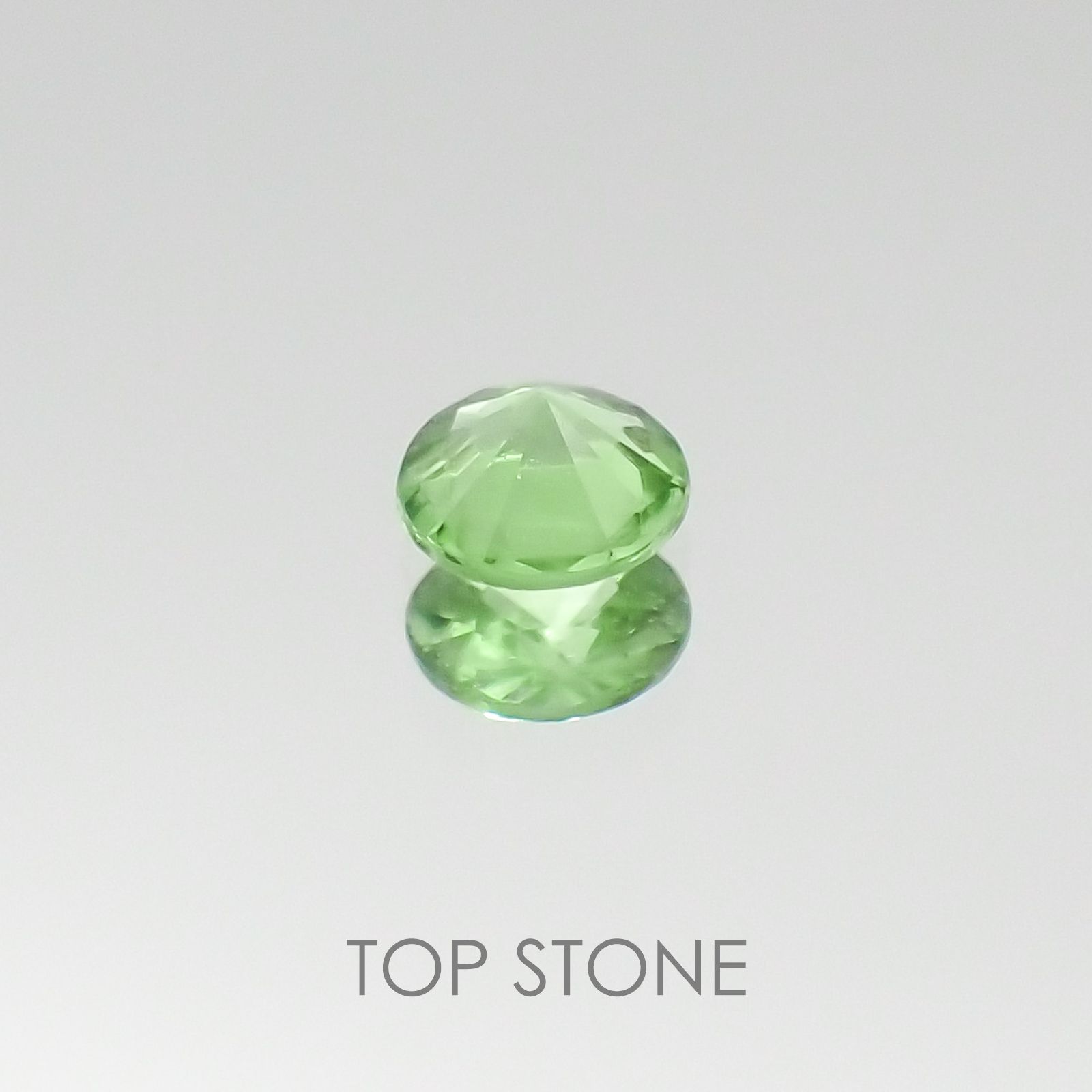 ミントガーネット タンザニア産 ルース 0.22ct[5523]3.8×3.8mm前後