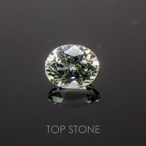 リューコガーネット(宝石名ホワイト グロッシュラー・ガーネット) ビルマ産 0.27ct 識別済[19111481]4×3mm前後