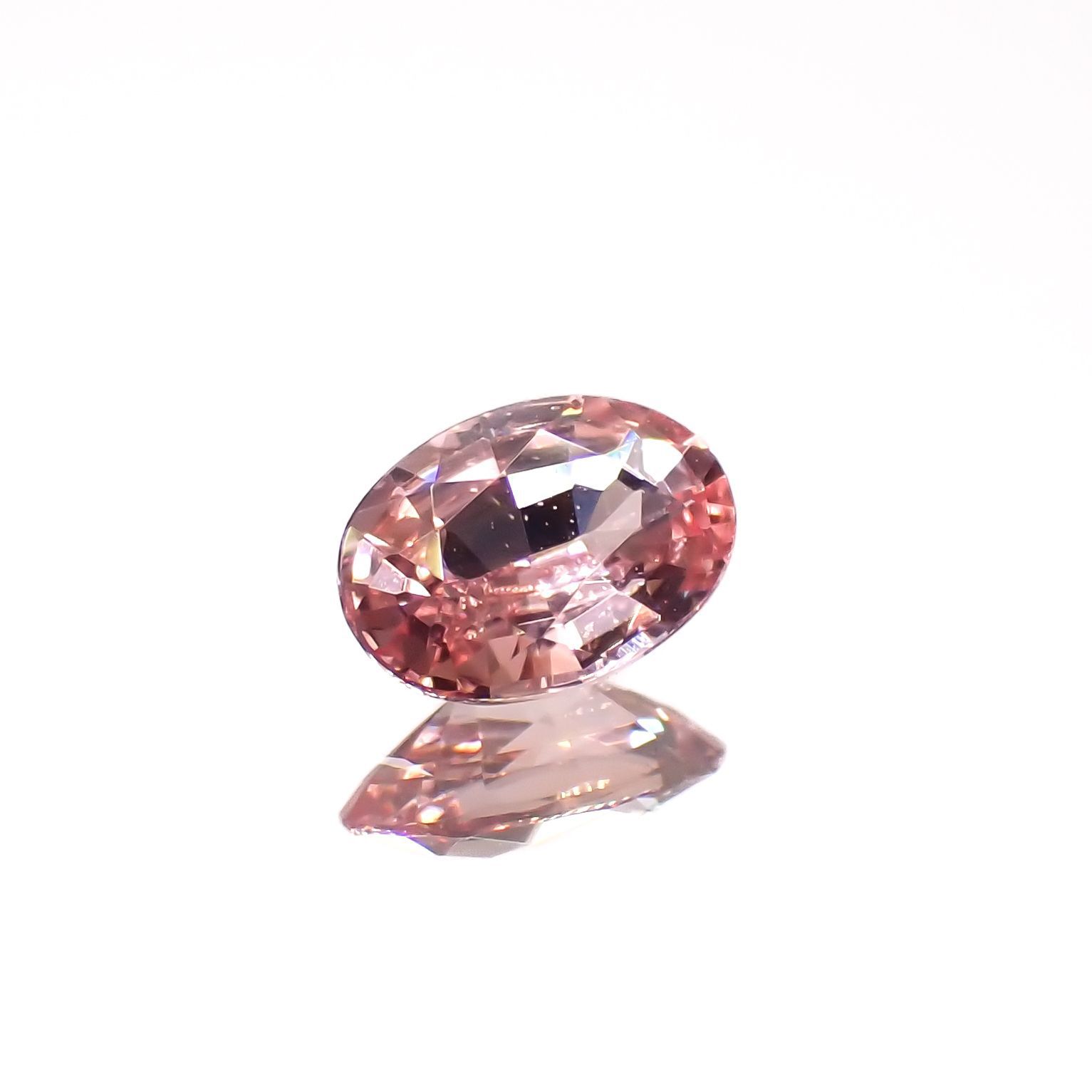 パパラチャサファイア(宝石名サファイア/別名パパラチャ・サファイア)スリランカ産 0.218ct DGL鑑付[221219220]4.46x3.14mm前後