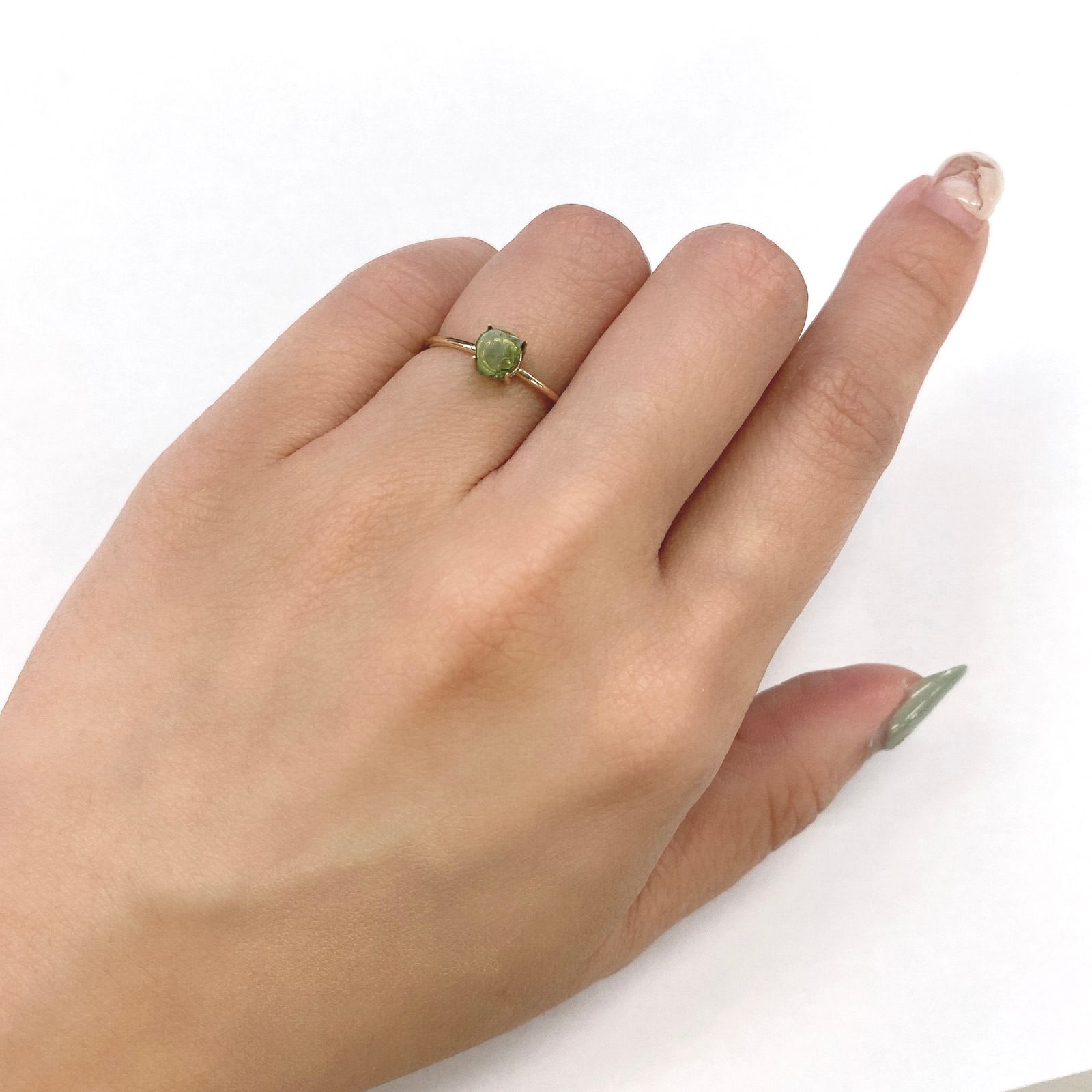 デマントイドガーネット 原石スライス(宝石名デマントイド・ガーネット) 0.42ct 識別済[210410505]5.7×4.7mm前後