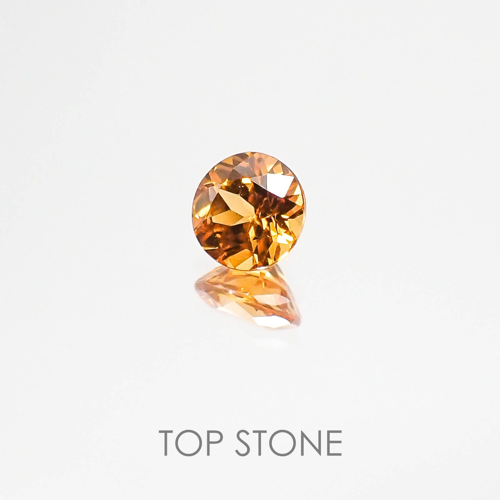 スペサルティンガーネット マンダリンオレンジカラー(宝石名スペサルティン・ガーネット) ケニア産 0.45ct 識別済[20084401]4.4×4.4mm前後
