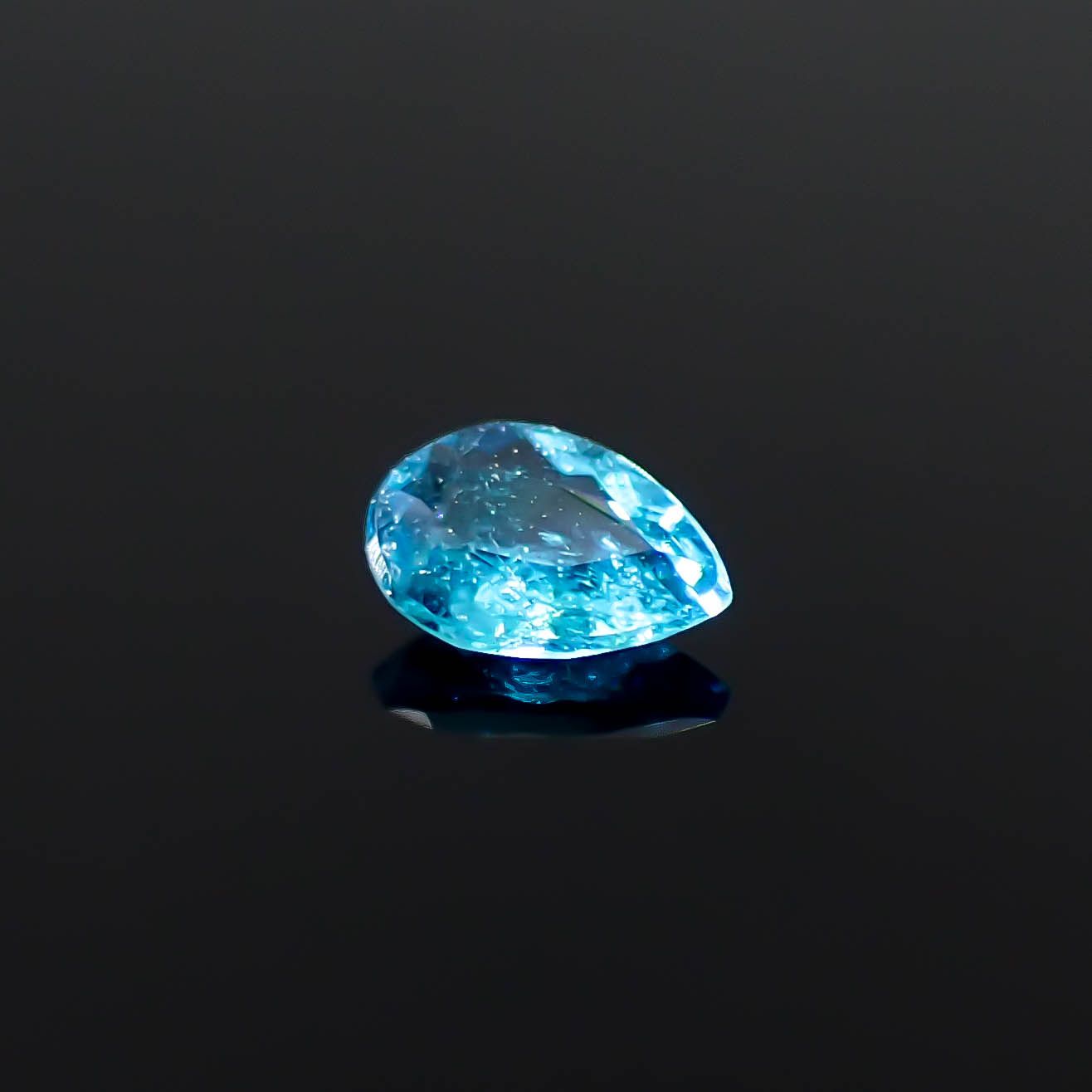 パライバトルマリン(宝石名トルマリン/別名パライバ・トルマリン)ブラジル・パライバ州バターリャ鉱山産 0.118ct ソ付(GGS)[250931069]4.1x2.8mm前後