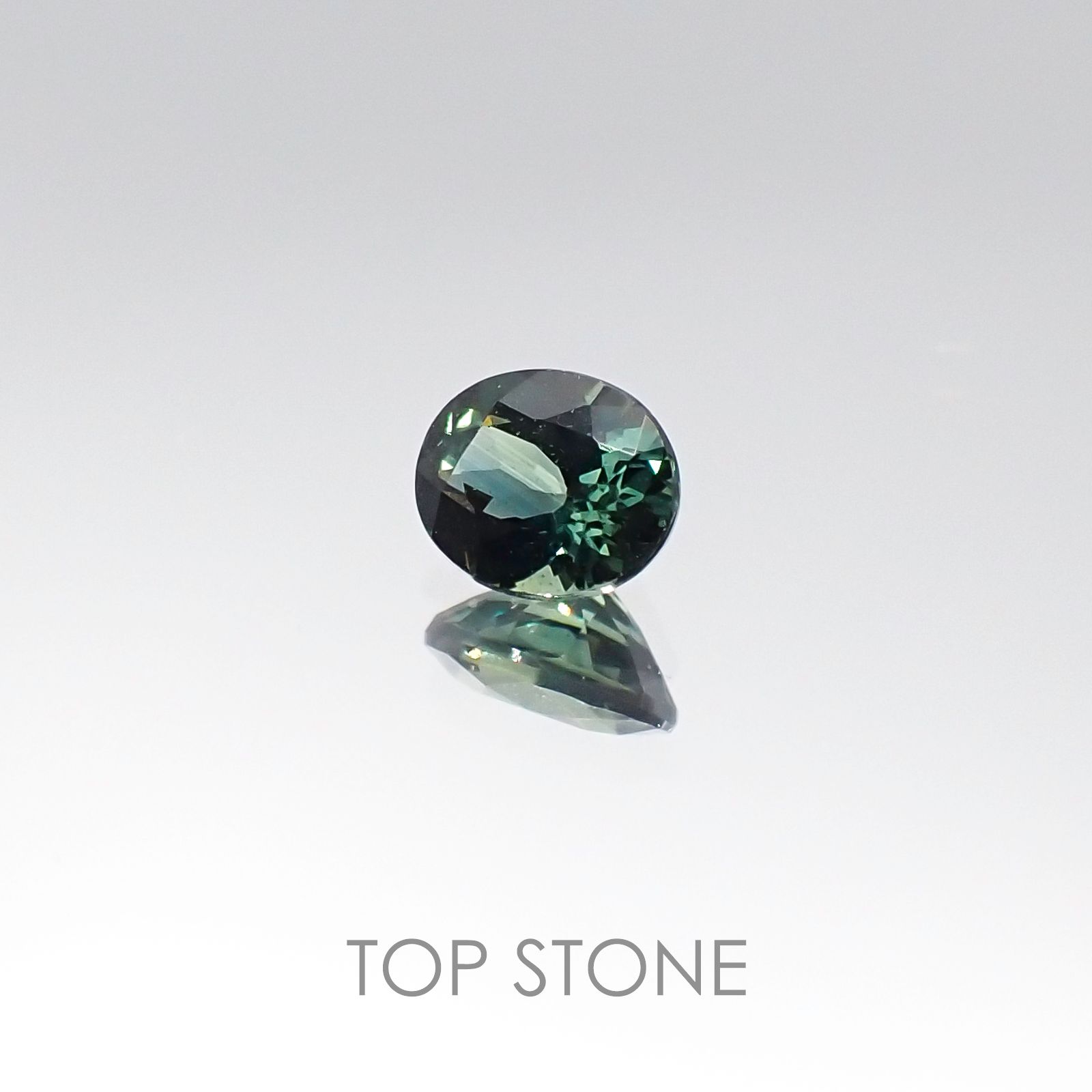 ゴールドシーンサファイア ケニア産 ルース 0.36ct[20021974]4.6×3.8mm前後