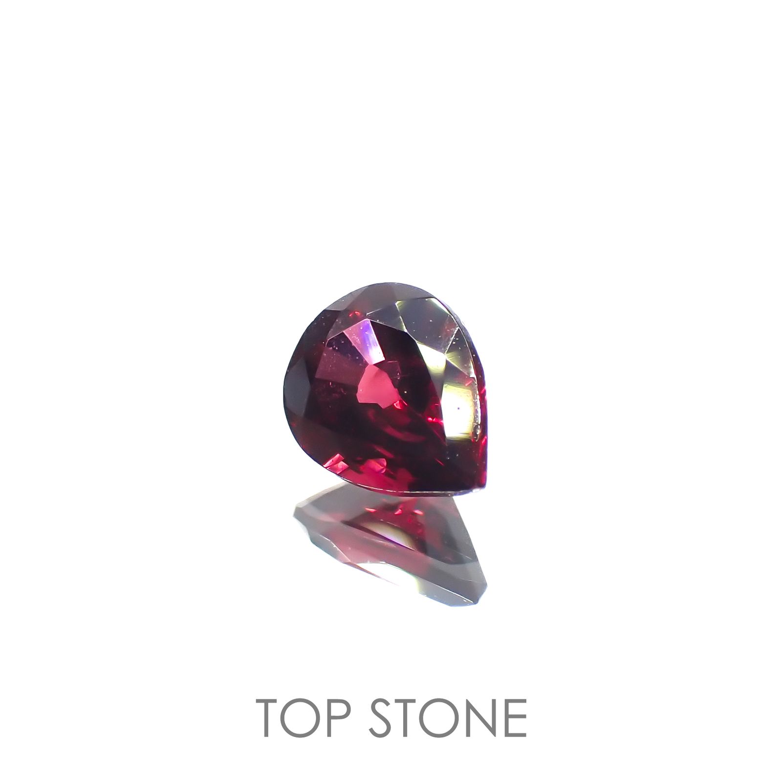 レッドスピネル(宝石名レッド・スピネル)タンザニア産 0.34ct 識別済[220716896]5.2x4mm前後