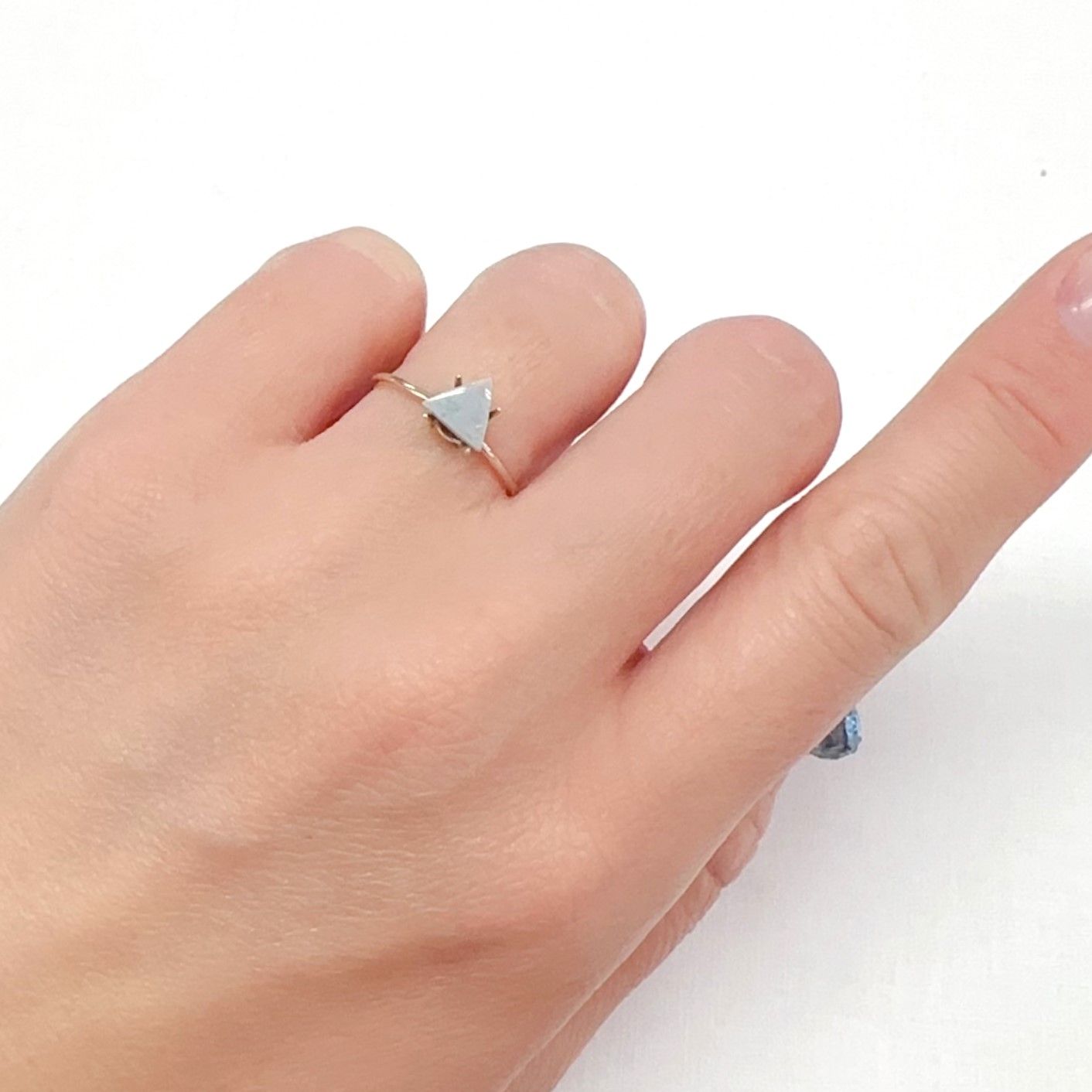 オパール オーストラリア産 0.34ct[240326650]6.7x6.1mm前後
