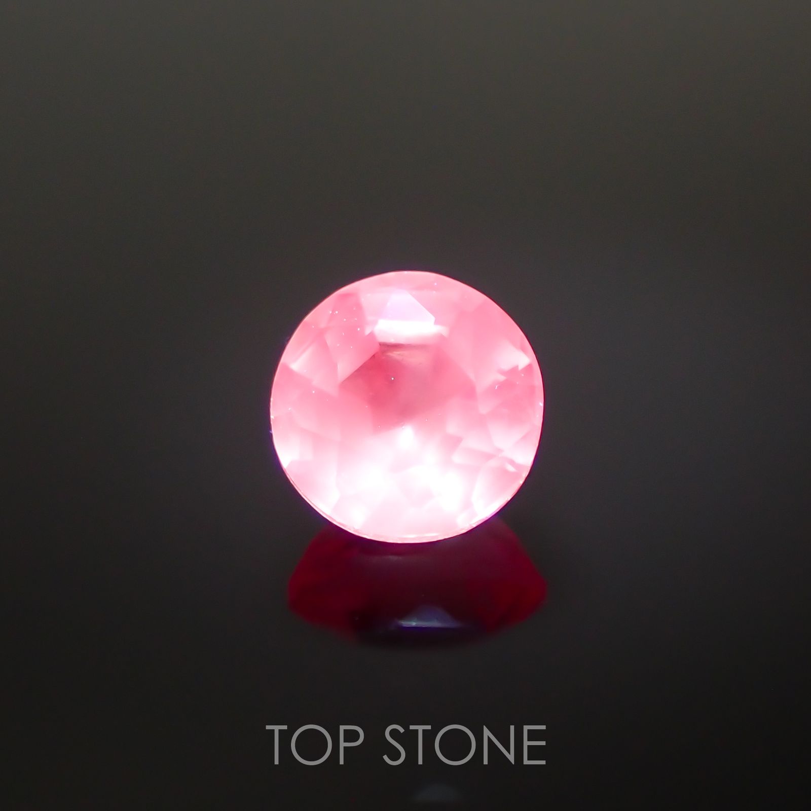 シルキーピンクスピネル(宝石名ピンク・スピネル) タンザニア産 0.46ct 識別済[210812909]4.4×4.4mm前後