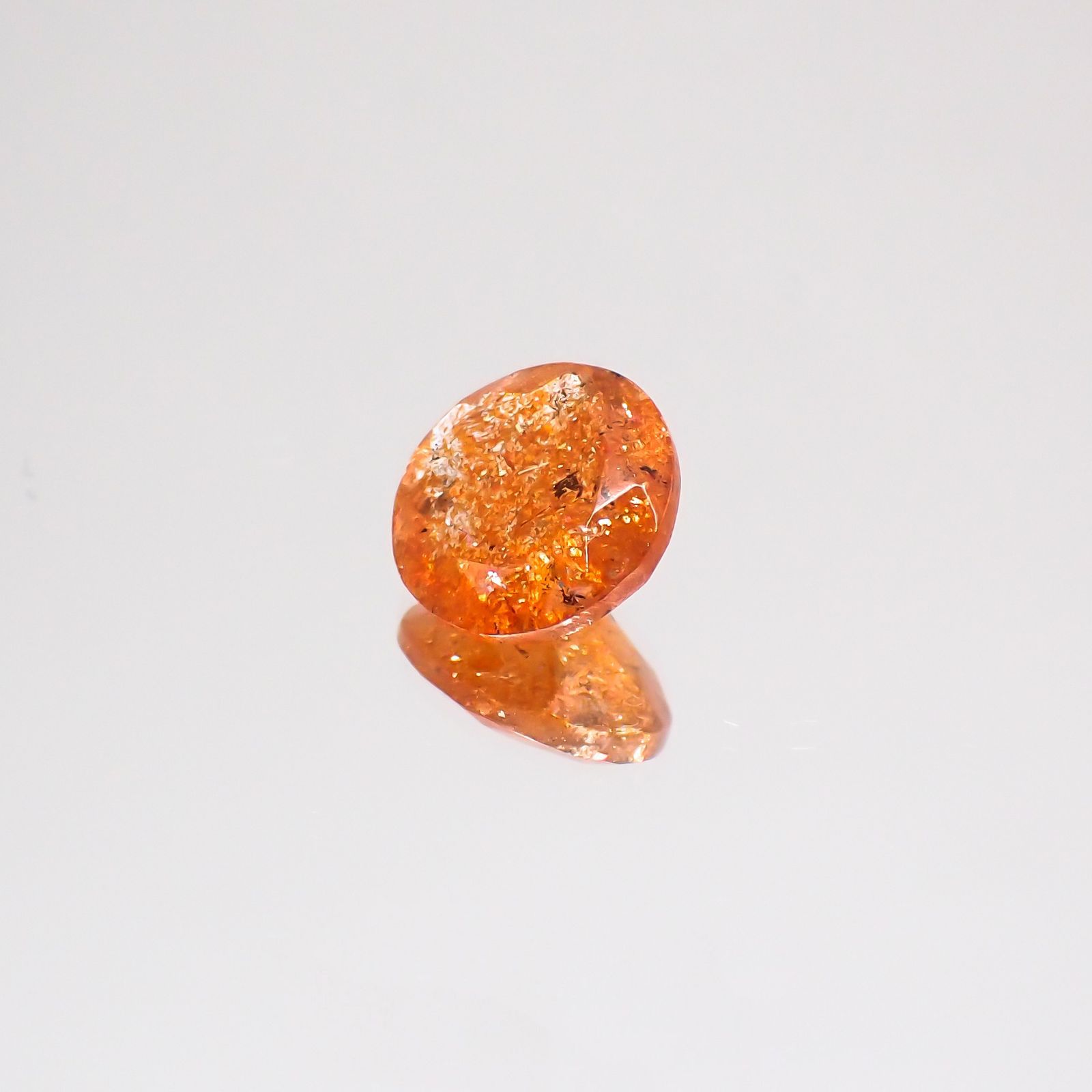 イリュージョンサンストーン(宝石名フェルドスパー) タンザニア産 1.49ct 識別済[210610867]8×7.9mm前後