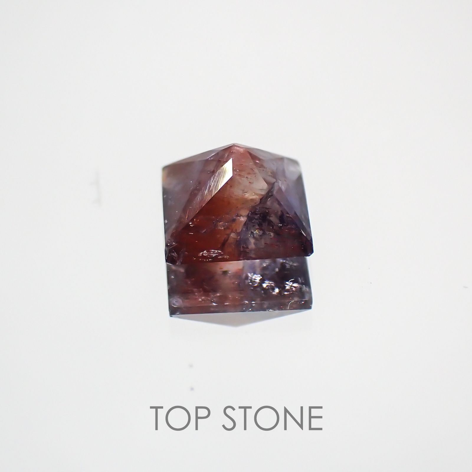 ◇プリンセスカット◇ブラッドショットアイオライト(宝石名アベンチュリン・アイオライト) インド産 0.88ct 識別済[210310451]6×5.9mm前後