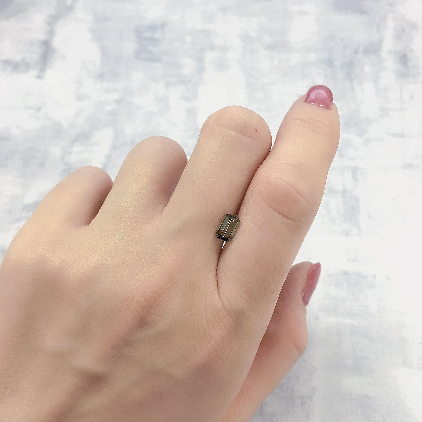 バイカラークリソベリル(宝石名バイカラー・クリソベリル)マダガスカル産 0.85ct 識別済[220114199]6.8x4.2mm前後