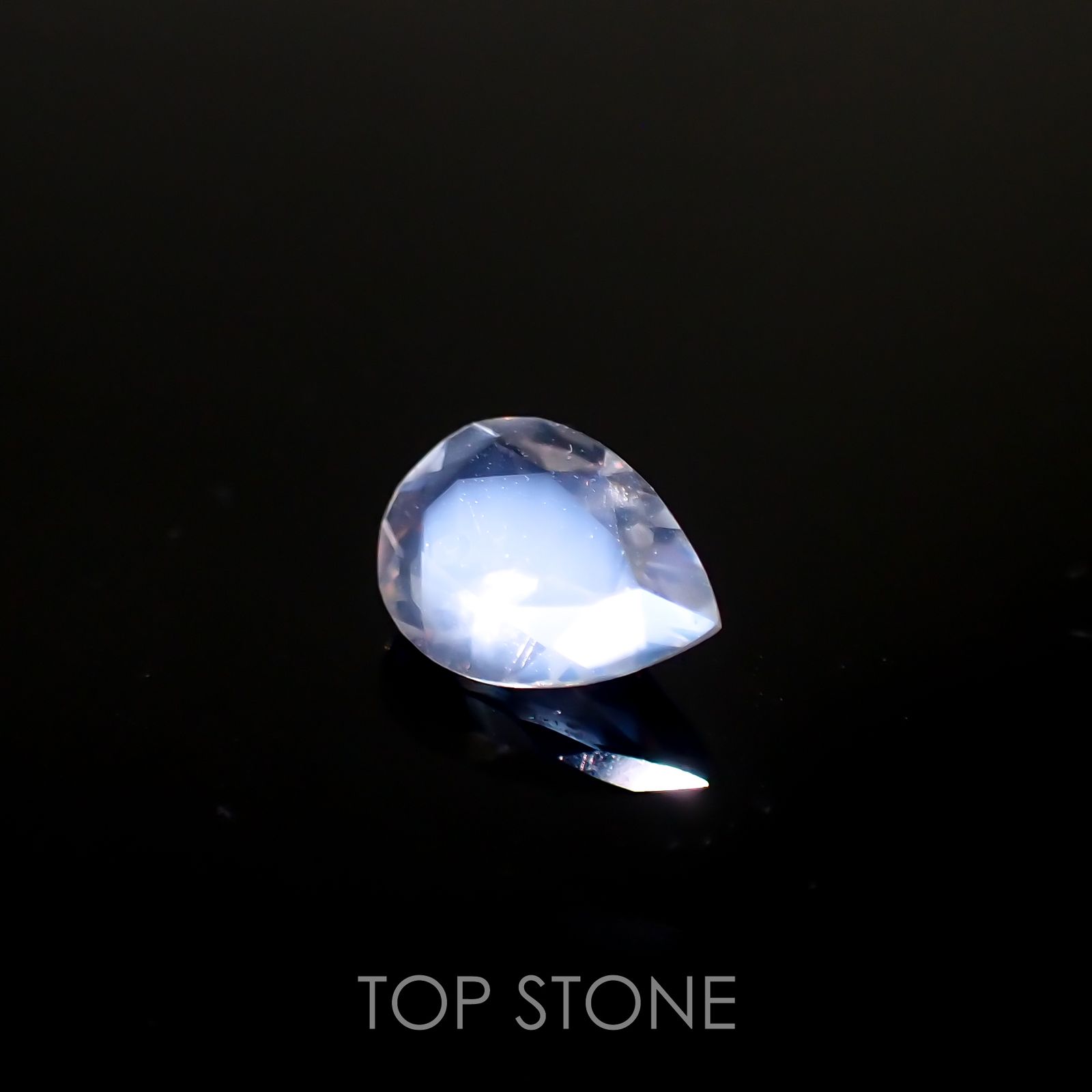 ムーンストーン(宝石名ムーンストーン)インド/スリランカ産 0.53ct 識別済[220515805]6.9x4.9mm前後