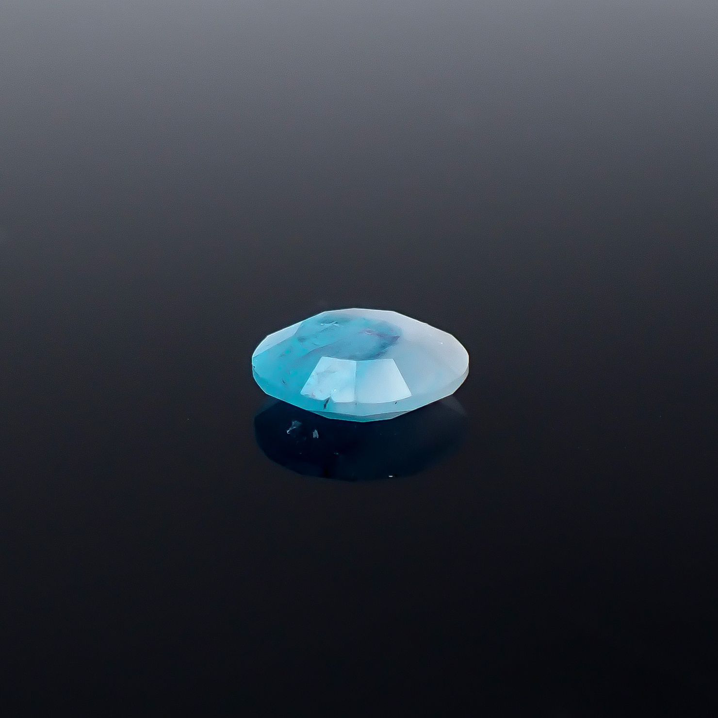 ◇リバーシブル◇パライバトルマリンインクォーツ ブラジル産 1.33ct / 8.1x8.1mm前後 [251231445]