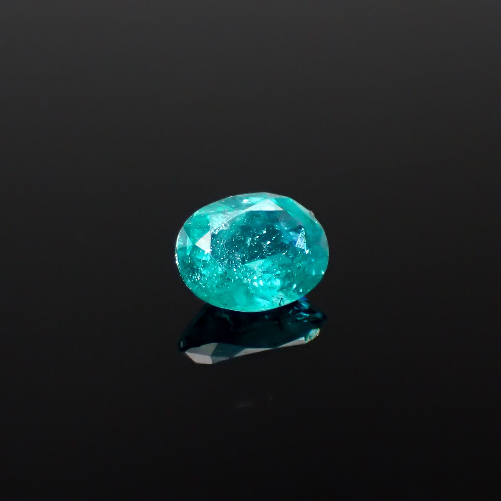 パライバトルマリン ブラジル・パライバ州バターリャ鉱山産 0.33ct[240928738]5x4mm前後