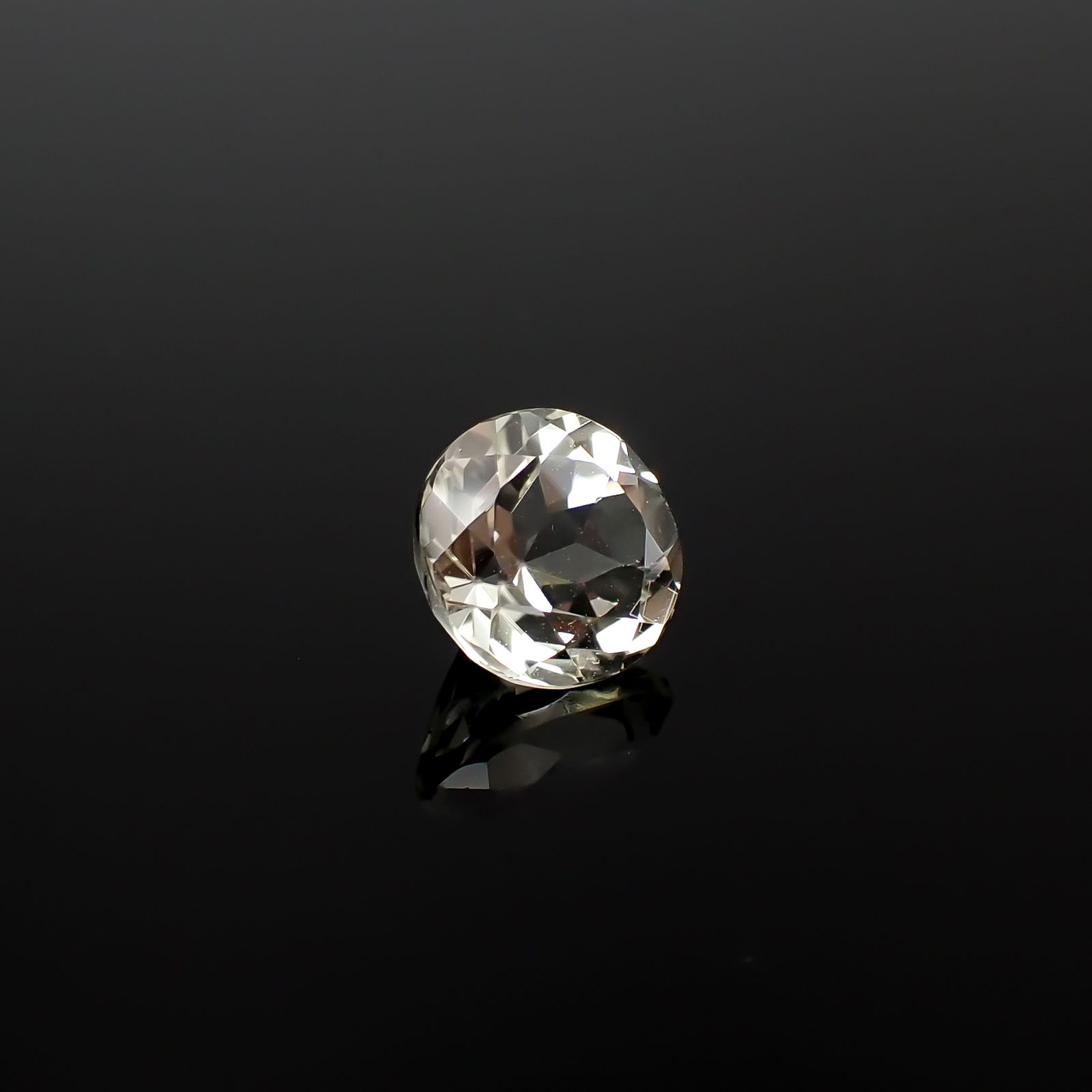 トリフェーン アフガニスタン/ブラジル産 2.32ct[240628446]7.9x7.9mm前後