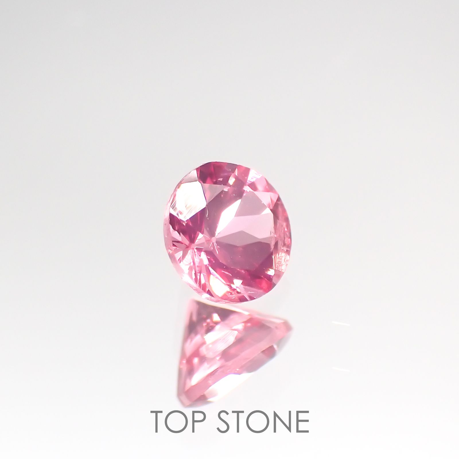 ホットピンクスピネル(宝石名ピンク・スピネル) タンザニア産 0.33ct 識別済[210812583]4×4mm前後