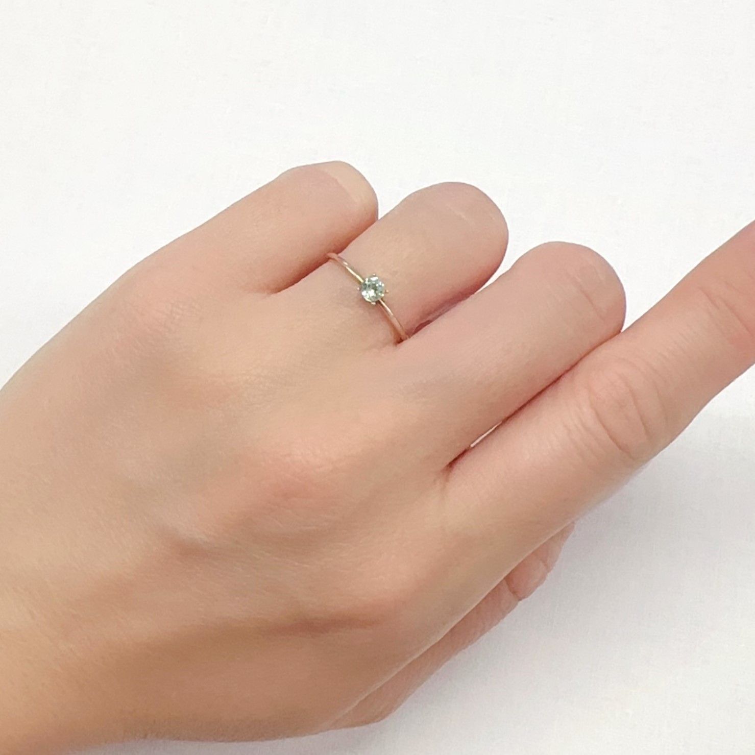 バナジウムコーネルピン(宝石名コーネルピン)タンザニア産 0.17ct 識別済[240326551]3.6x3.5mm前後