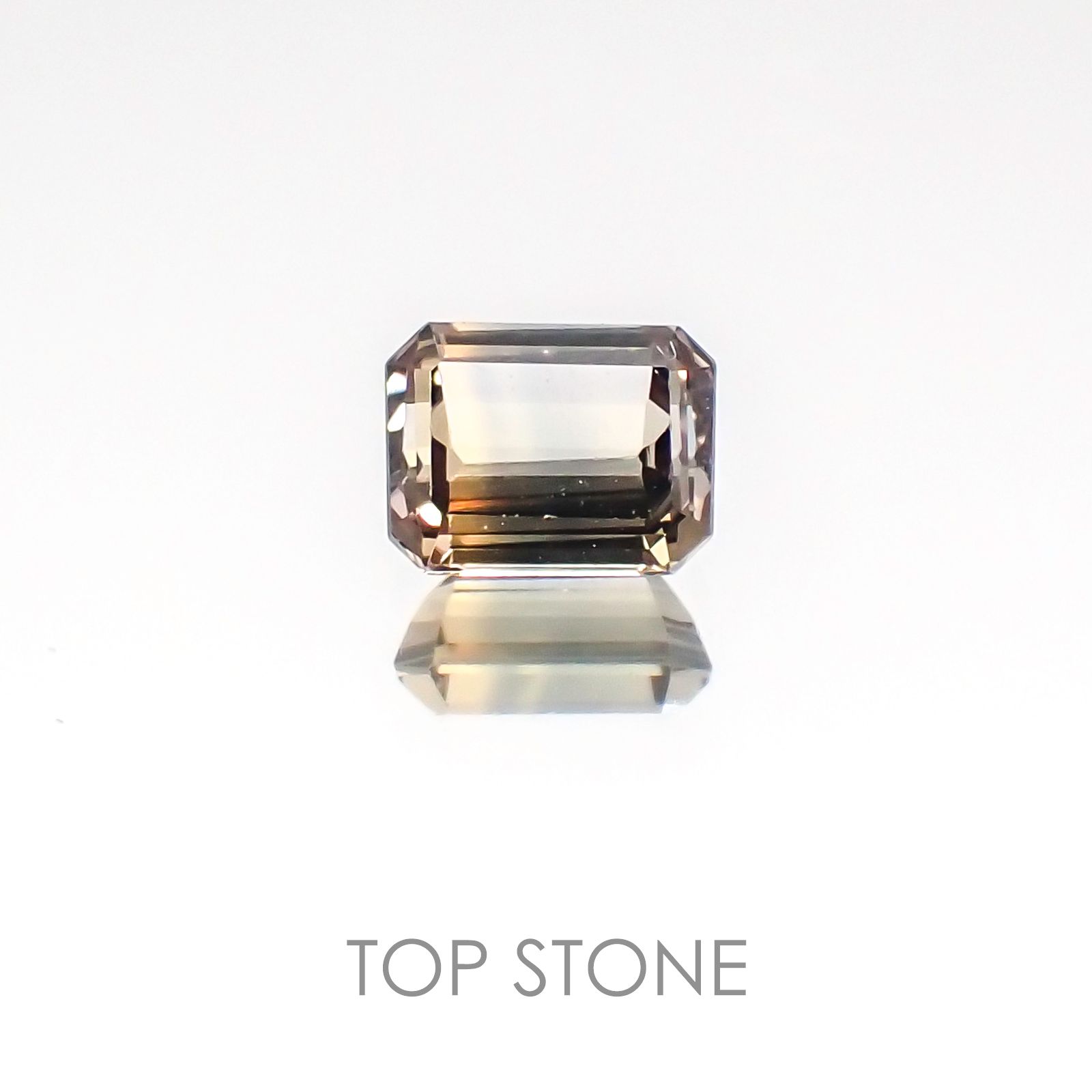 バイカラーサファイア(宝石名バイカラー・サファイア) タンザニア産 0.24ct 識別済[20117289]3.8×3mm前後