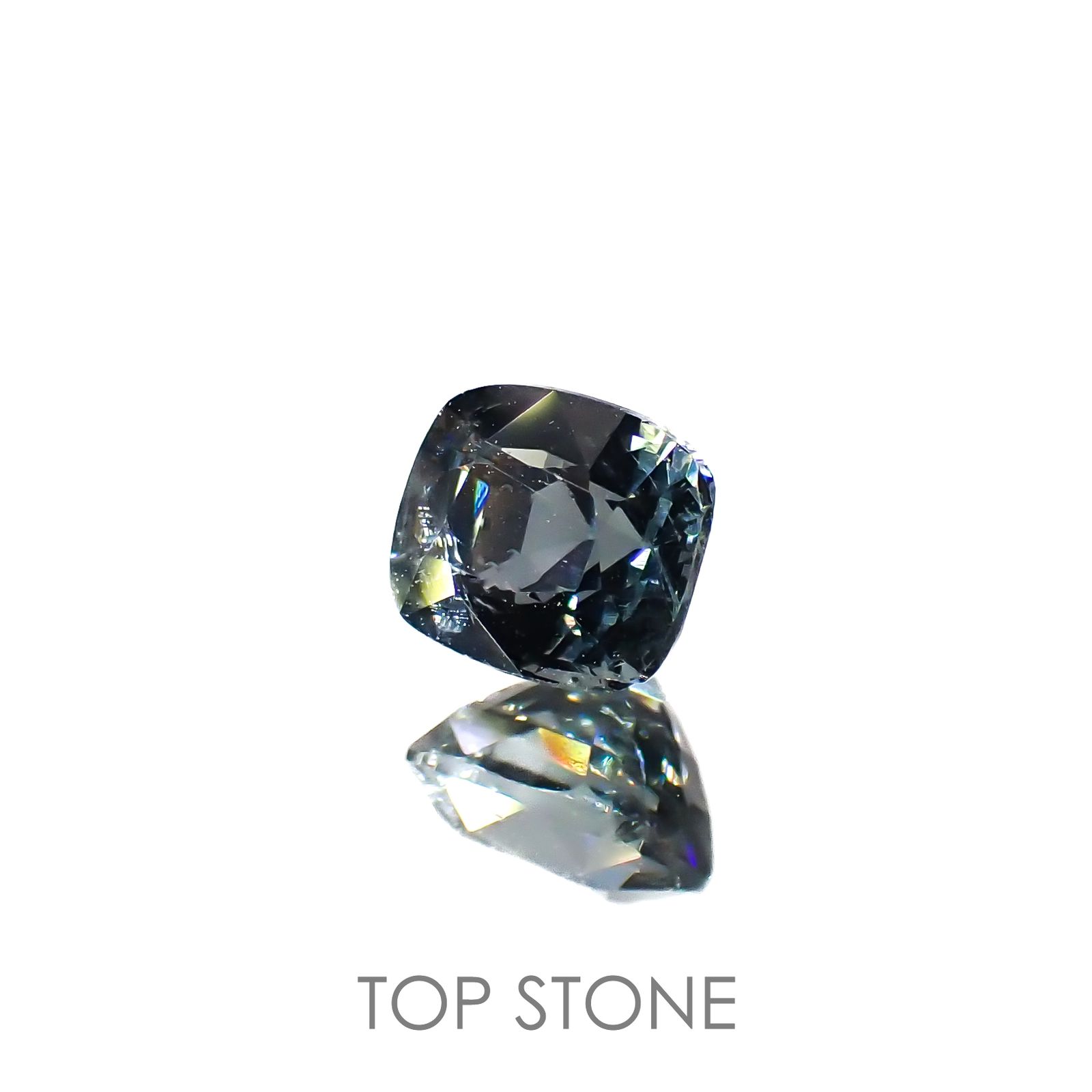 グレースピネル(宝石名スピネル)ビルマ/マダガスカル産 0.95ct 識別済[220716819]5.6x4.9mm前後