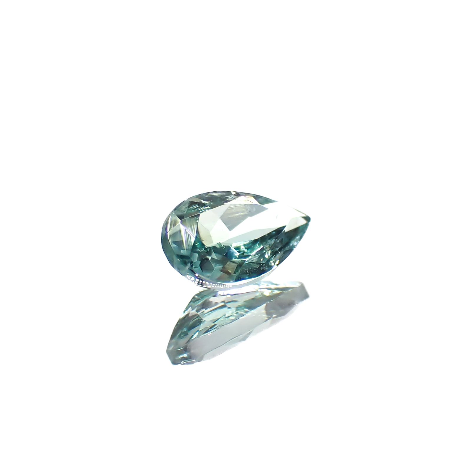 ブルーグリーンコーネルピン(宝石名ブルーグリーン・コーネルピン)タンザニア産 0.23ct 識別済[240527679]5.2x3.1mm前後
