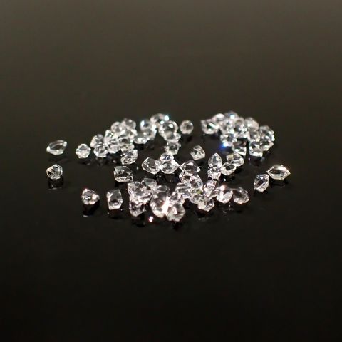 ◇メレセット◇ハーキマーダイヤモンド 原石 アメリカ・ニューヨーク州産 1.75ct / 1.7-2.5x1.2-1.7mm前後 [260231704]