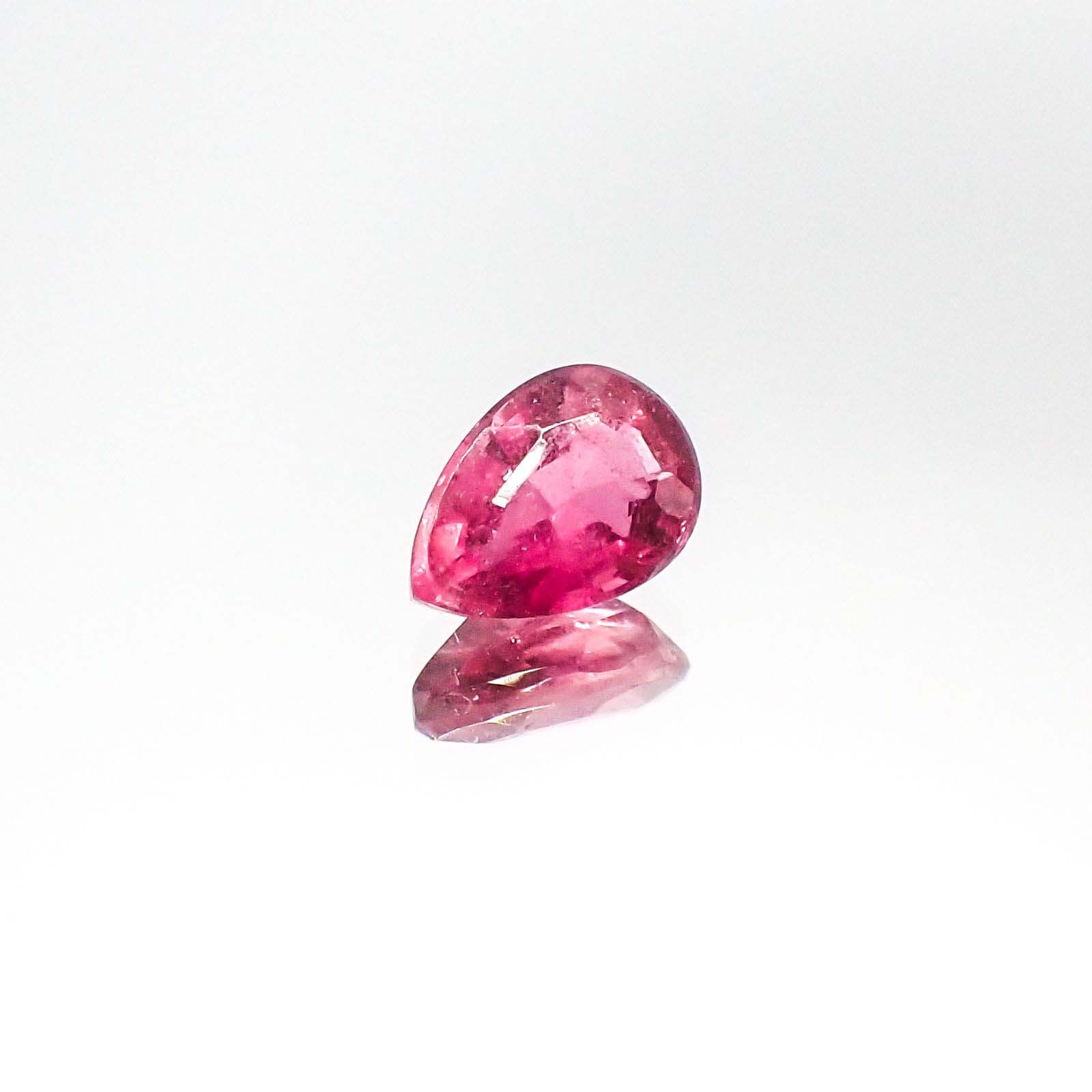 ピンクトルマリン(宝石名ピンク・トルマリン)ブラジル産 0.73ct 識別済[230722941]7.1x4.9mm前後