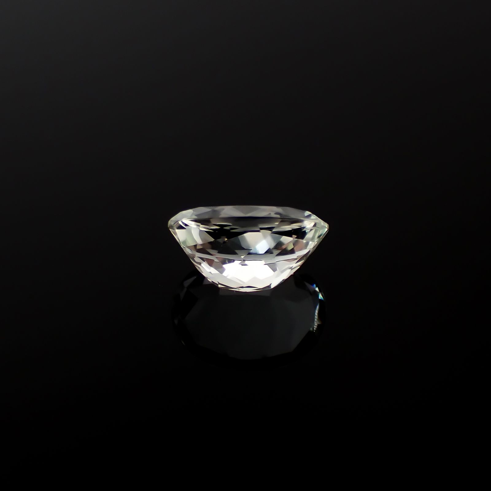 ゴッシェナイト パキスタン・ヒマラヤ産 2.23ct[240527462]10.1x7.9mm前後