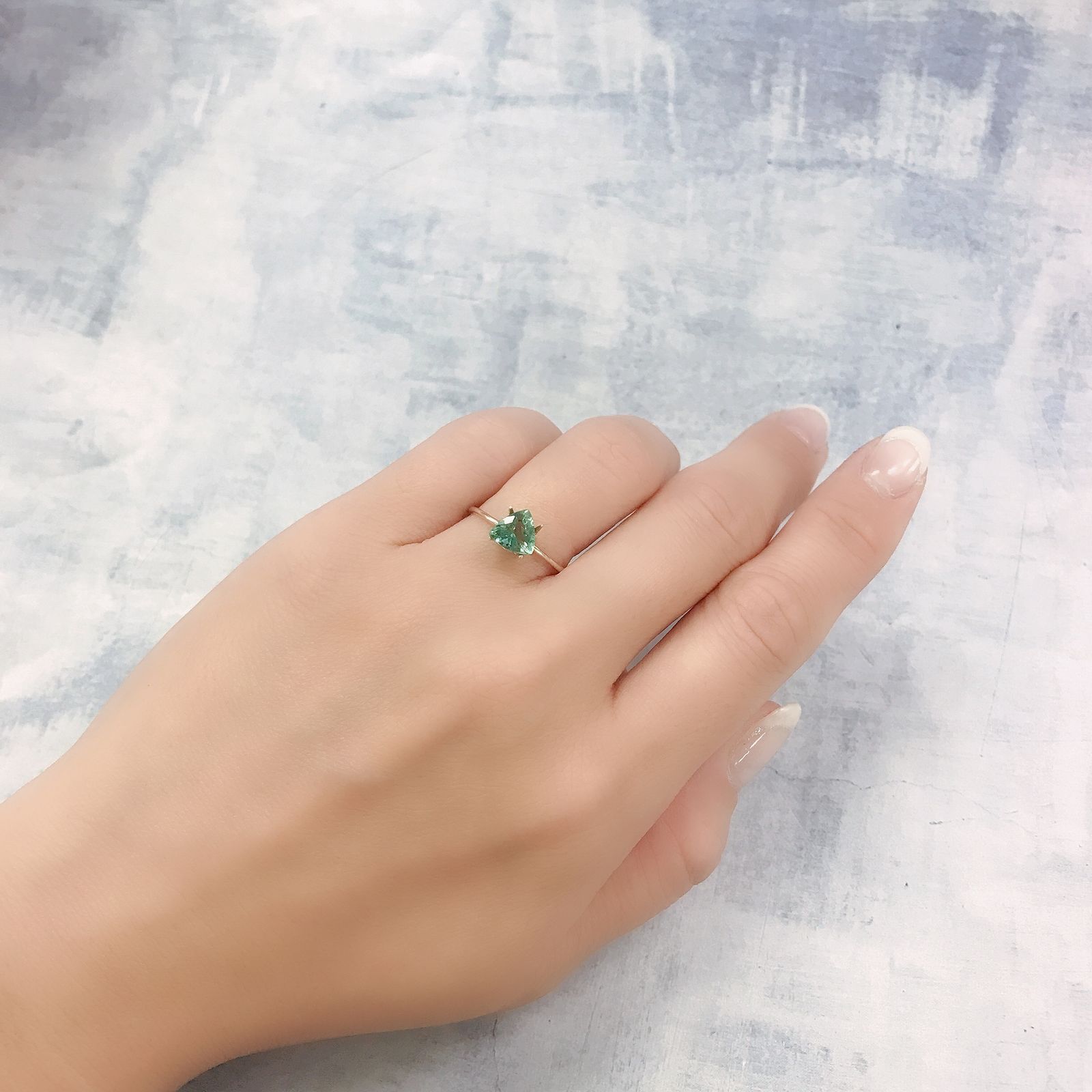 フローライト フルオレッセンス イギリス・ロジャリー鉱山産 1.16ct[220716924]6.5x6.7mm前後