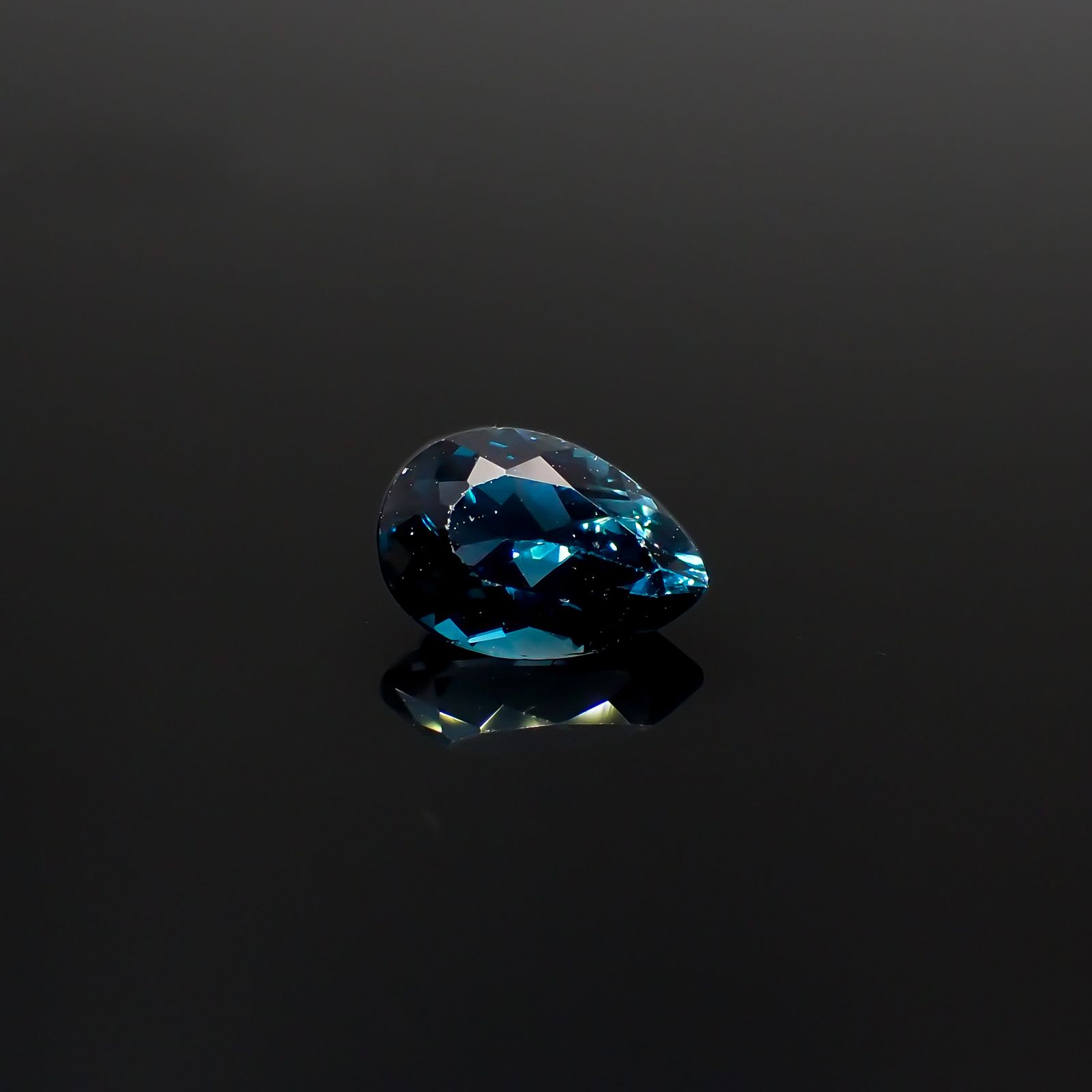 ロンドンブルートパーズ ブラジル産 1.82ct[240326796]8.8x6.2mm前後 | TOP STONE(トップストーン)