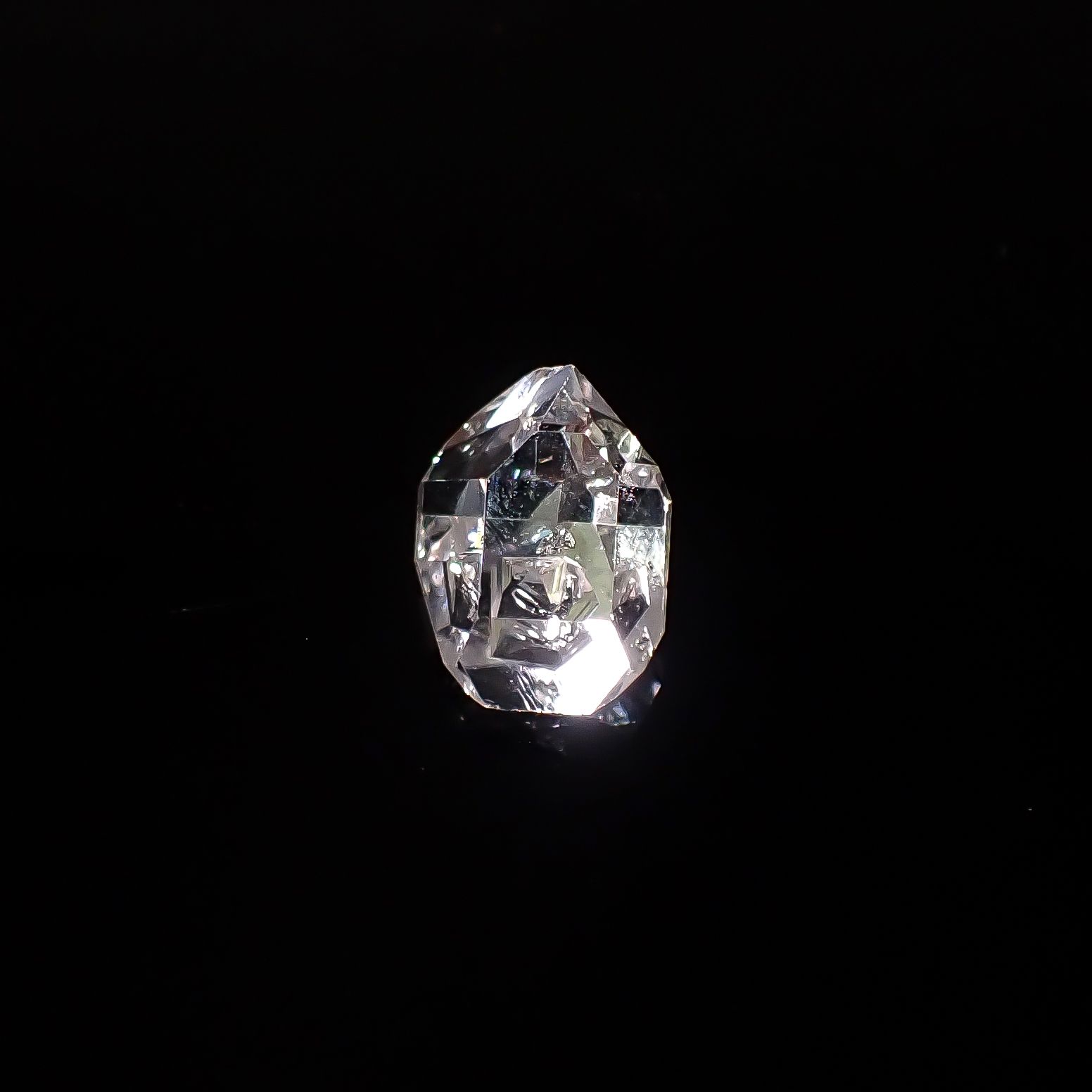 ハーキマーダイヤモンド 原石 アメリカ・ニューヨーク州産 13.56ct / 17.5x13.8mm前後 [260231776]