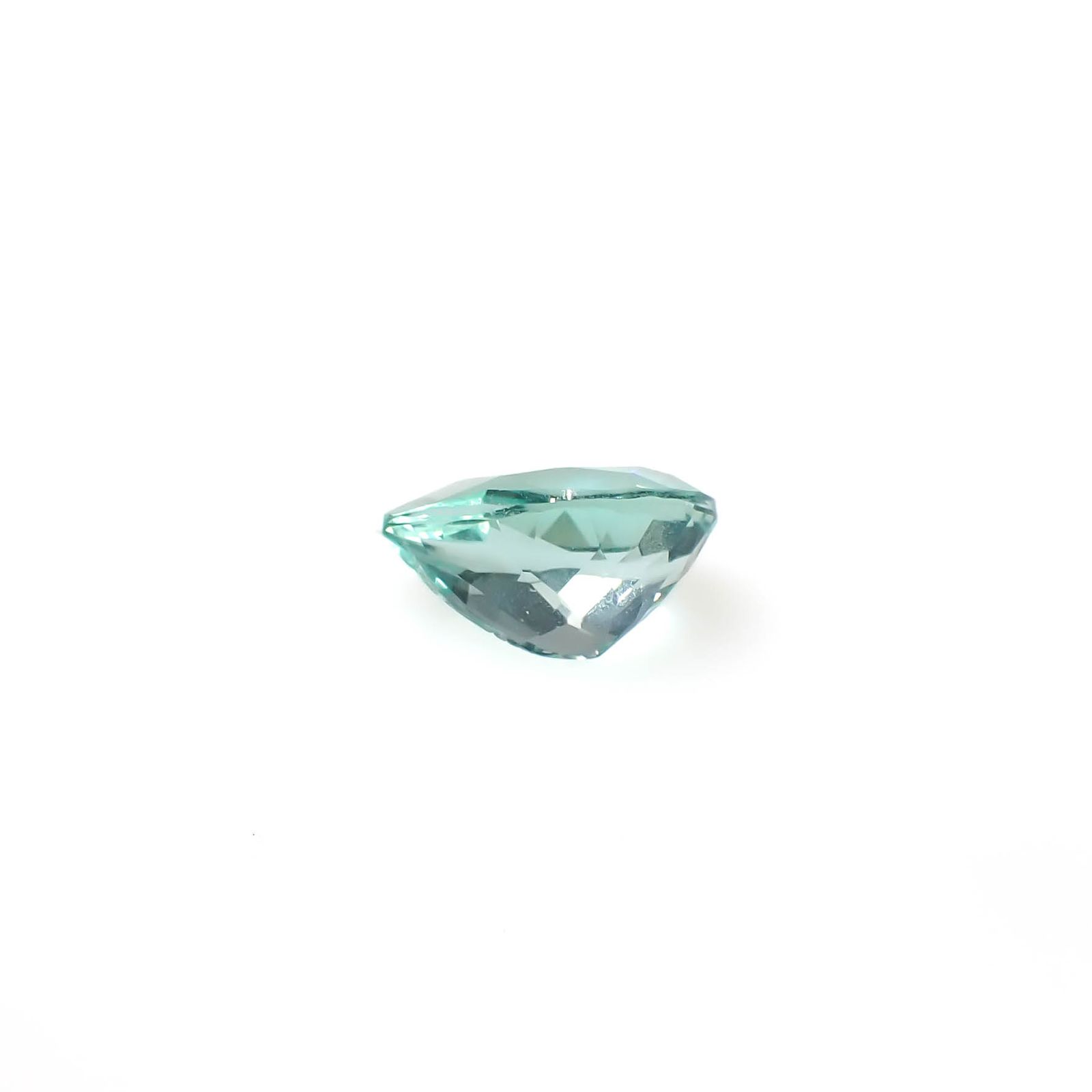 フローライト フルオレッセンス ジンバブエ産 2.21ct [250630510]9.8x6.9mm前後