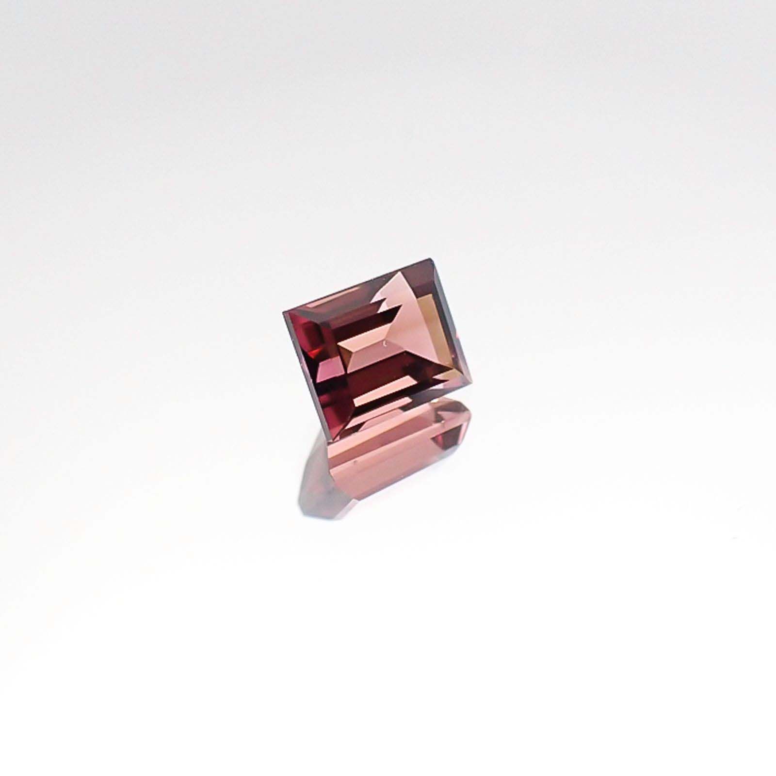 ピンクトルマリン(宝石名ピンク・トルマリン)ブラジル産 0.59ct 識別済[230722944]5.1x4mm前後