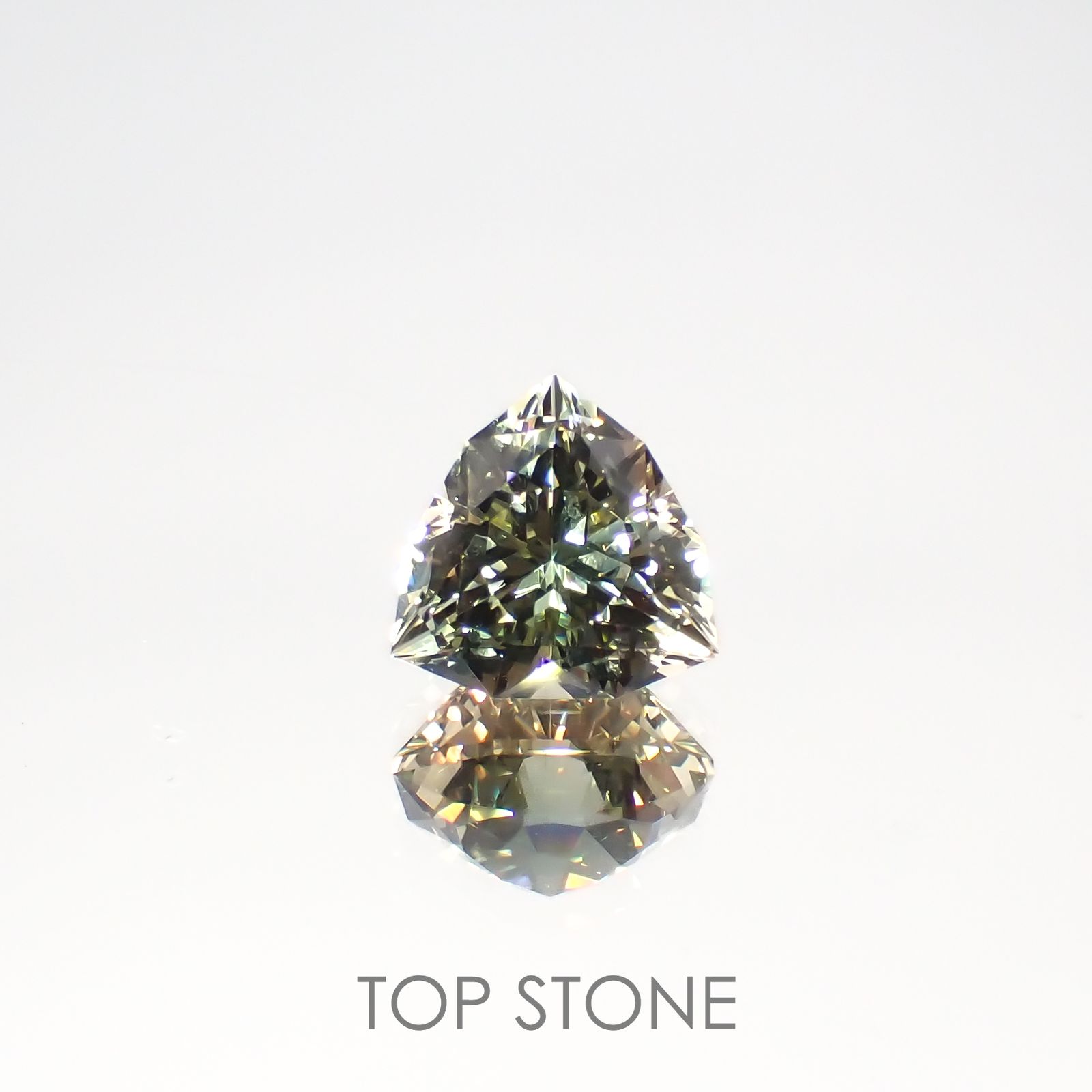 ◇カスタムカット◇バイカラーオレゴンサンストーン(宝石名ラブラドライト)アメリカ・オレゴン州産 3.35ct 識別済[220616266]9.8x9.9mm前後