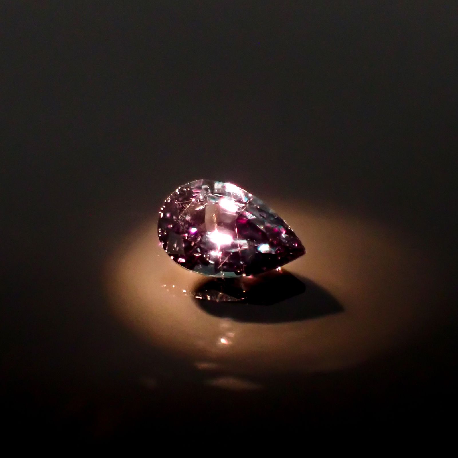 ベキリーブルーガーネット（カラーチェンジガーネット アレキタイプ） マダガスカル・ベキリー産 0.24ct[240628279]4.9x3mm前後