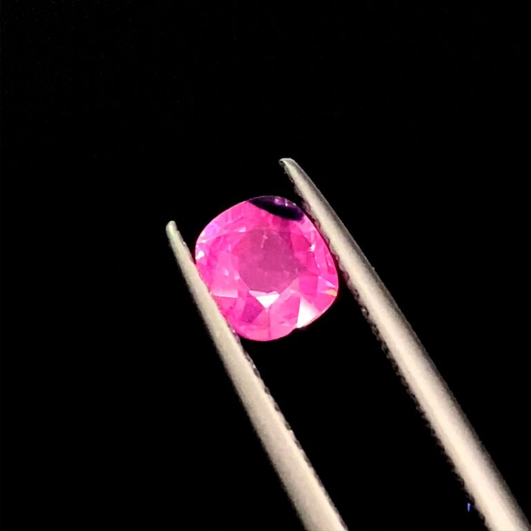 シルキーピンクサファイア 非加熱 ベトナム産 0.93ct[221219208]5.9x5 