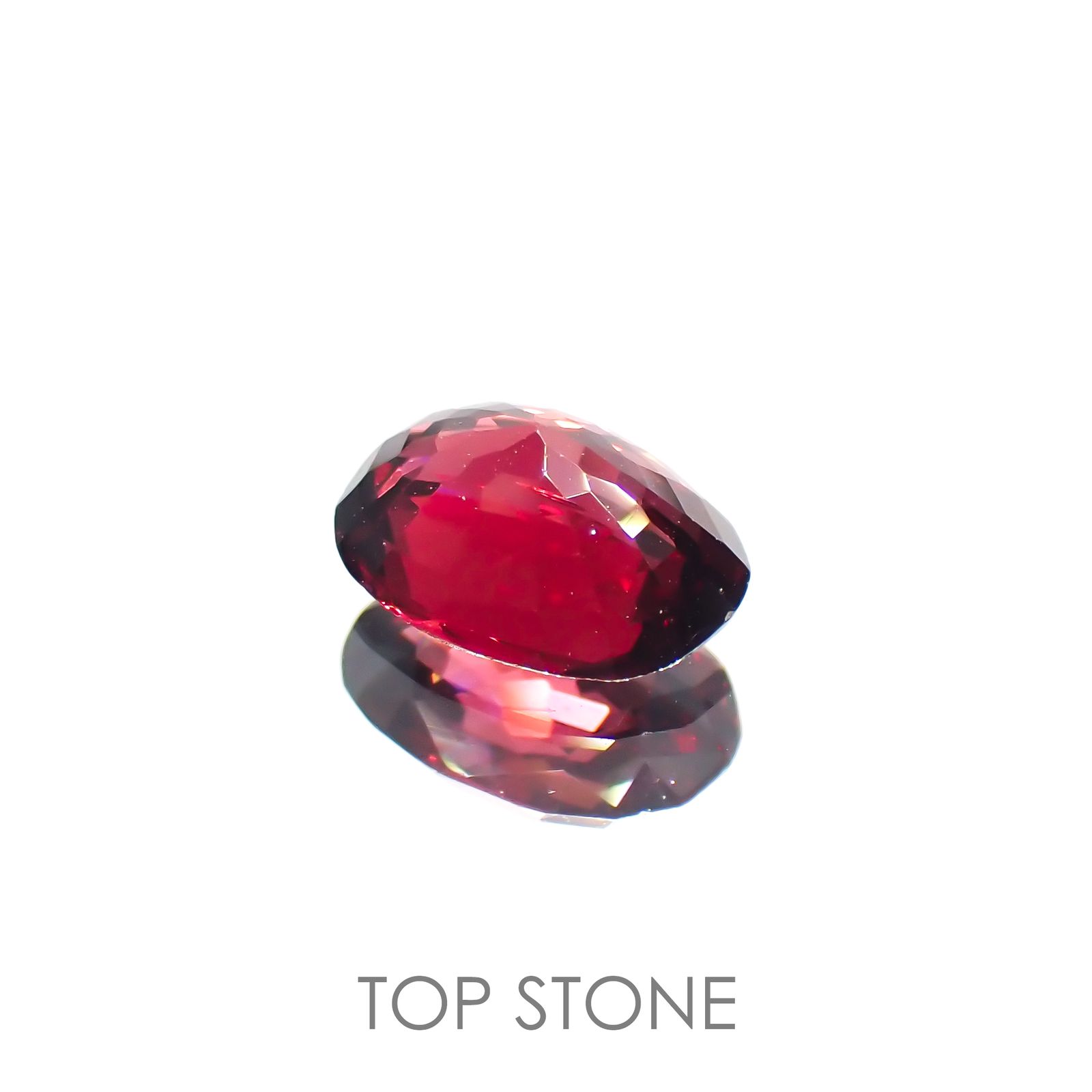レッドスピネル(宝石名レッド・スピネル) タンザニア産 0.931ct ソ付(彩珠)[20085156]7×5.2mm前後