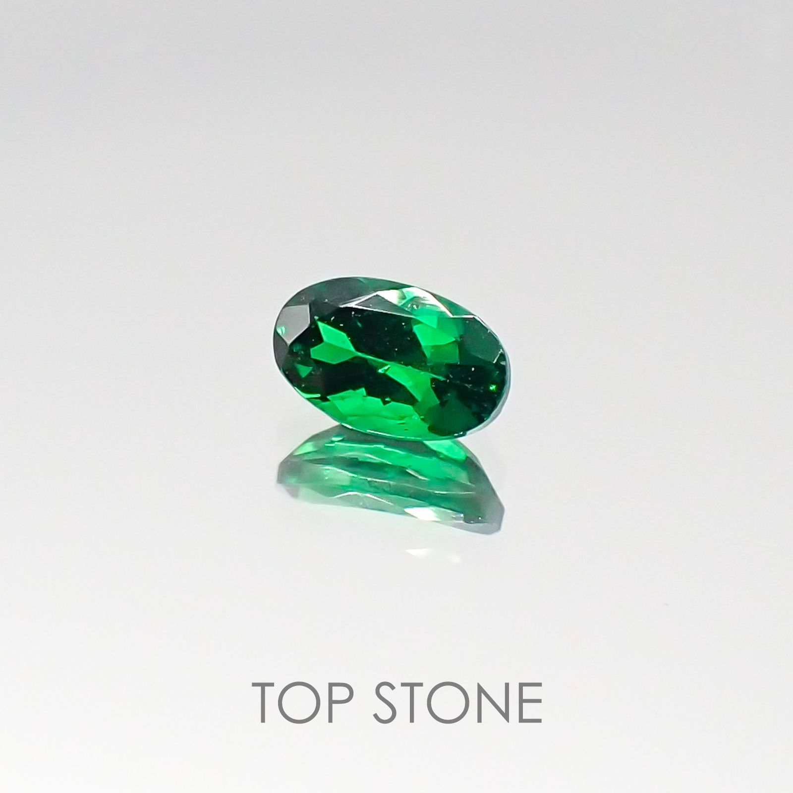 ツァボライト(宝石名グリーン グロッシュラー・ガーネット) タンザニア産 0.28ct 識別済[20095720]5.1×3.1mm前後