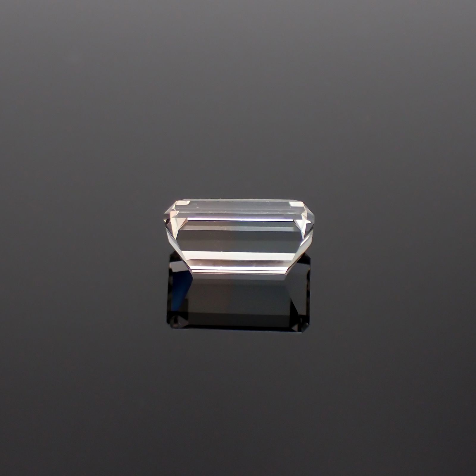 バイカラートパーズ ウクライナ産 2.56ct[231224892]9.4x5.4mm前後