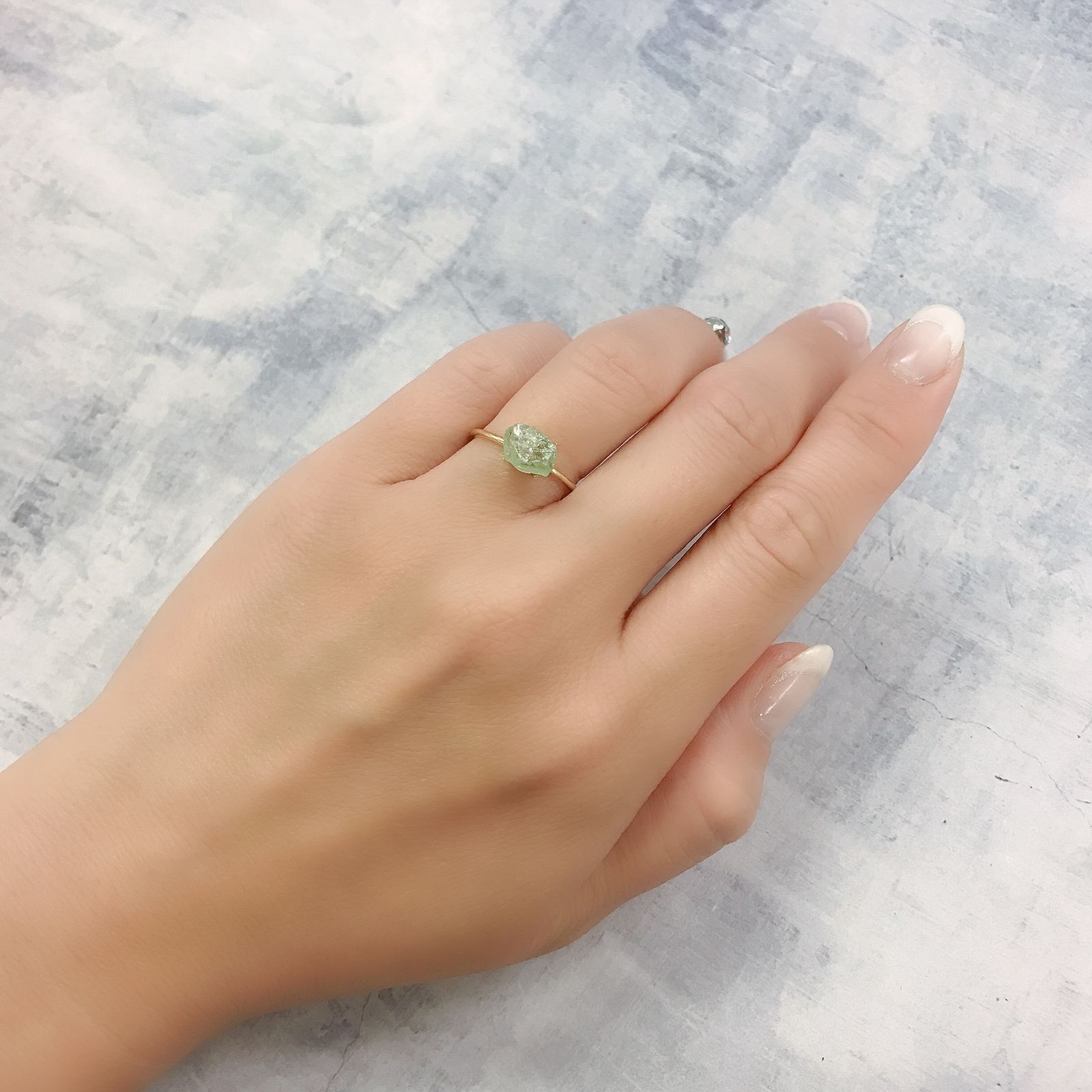 バナジウムコーネルピン原石(宝石名コーネルピン)タンザニア・タンガ州産 1.82ct 識別済[220716913]6.5x5.8mm前後