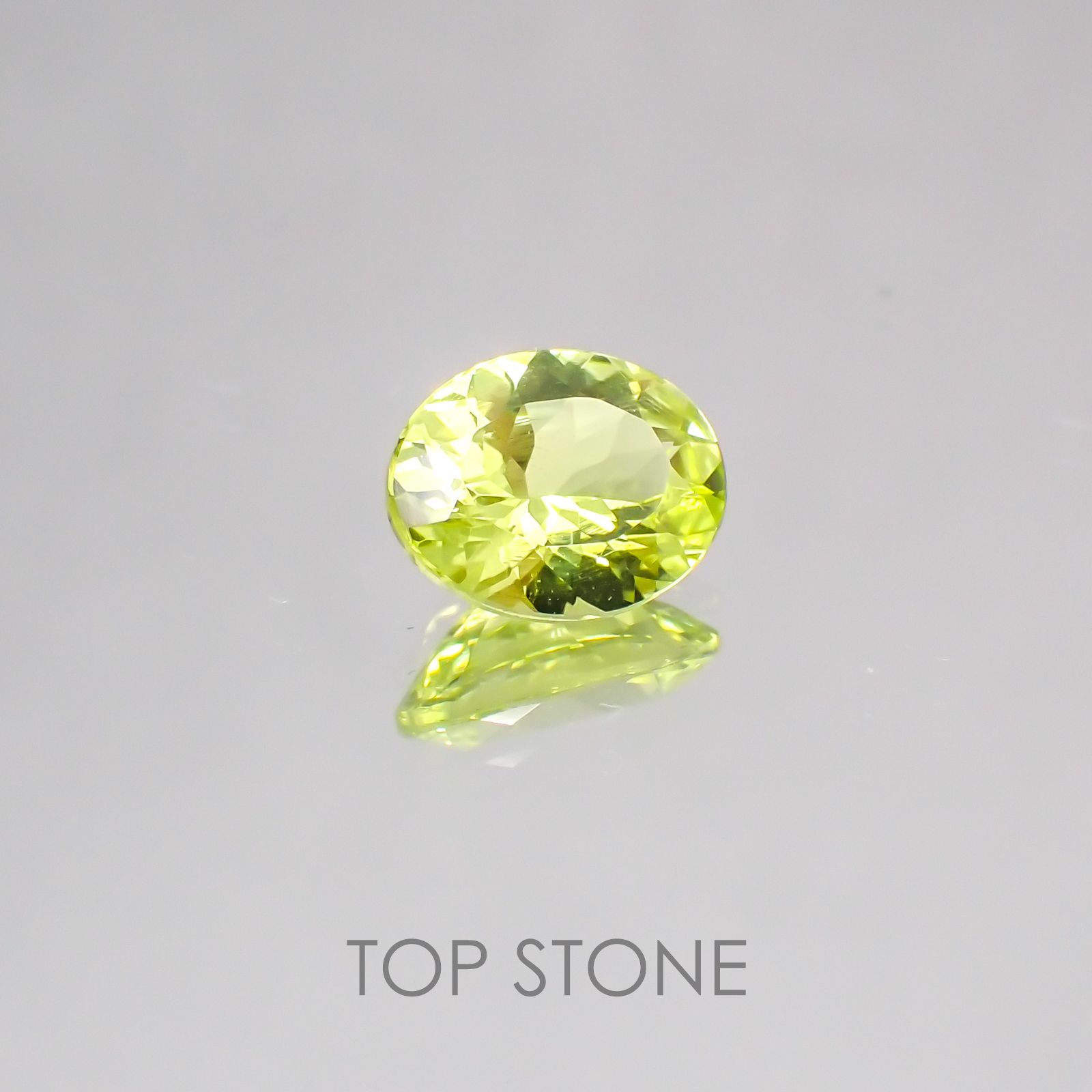 パロットクリソベリル インド産 ルース 0.85ct[20128563]6.7×5.3mm前後