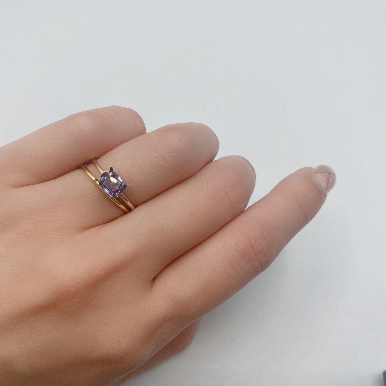 カラーチェンジガーネット(アレキタイプ) マダガスカル・ベキリー産 ルース 0.81ct[210310160]6.1×4.9mm前後