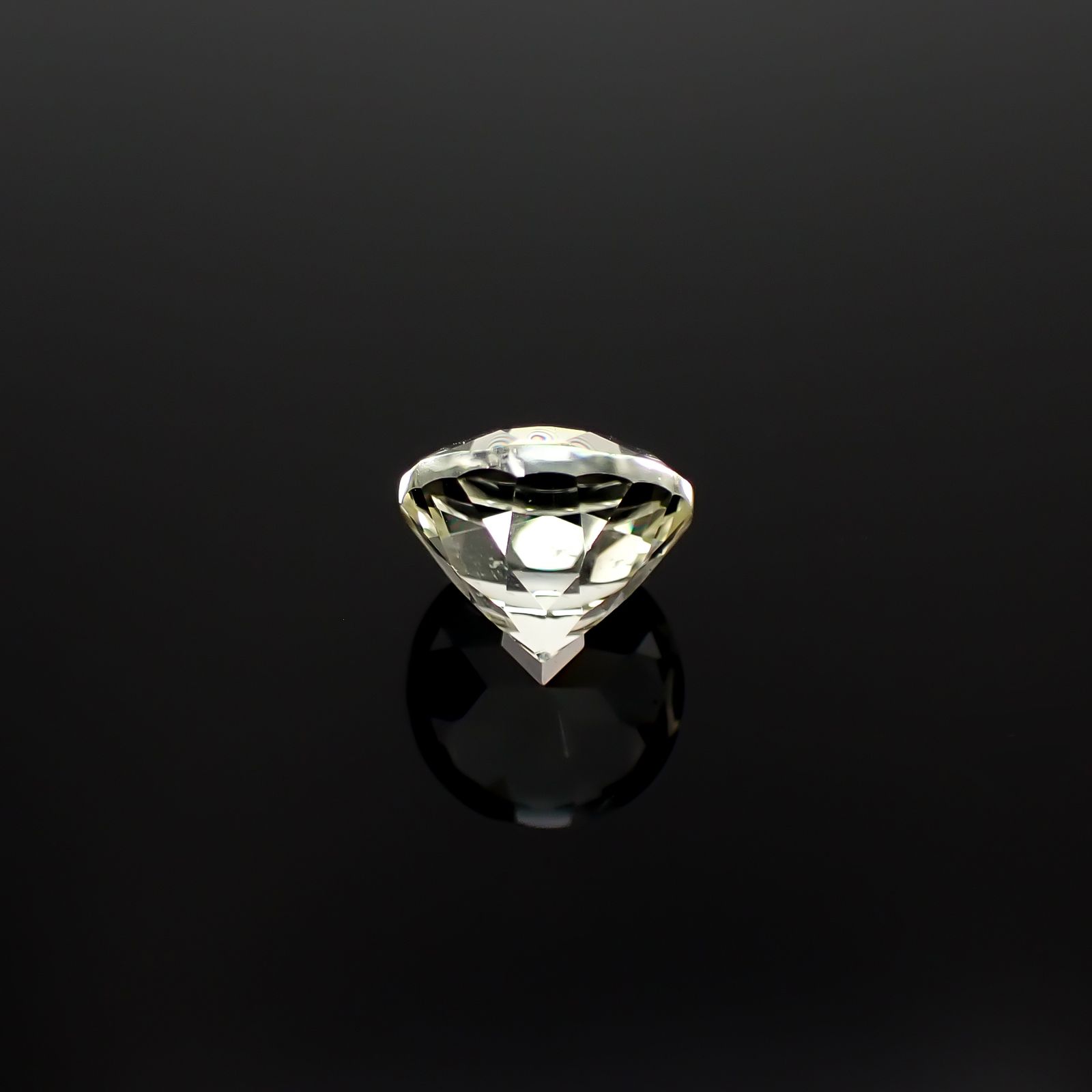 トリフェーン アフガニスタン/ブラジル産 2.32ct[240628446]7.9x7.9mm前後