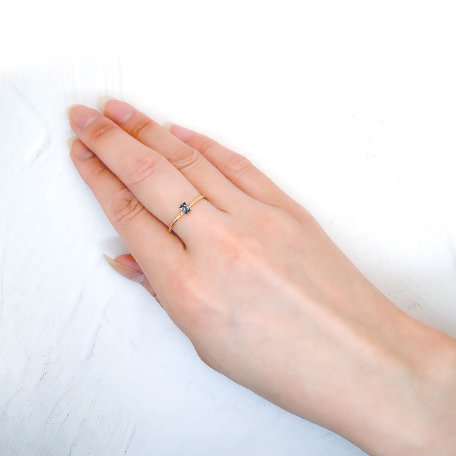 ベキリーブルーガーネット（カラーチェンジガーネット アレキタイプ） マダガスカル・ベキリー産 0.16ct / 4x2.9mm前後 [260732453]